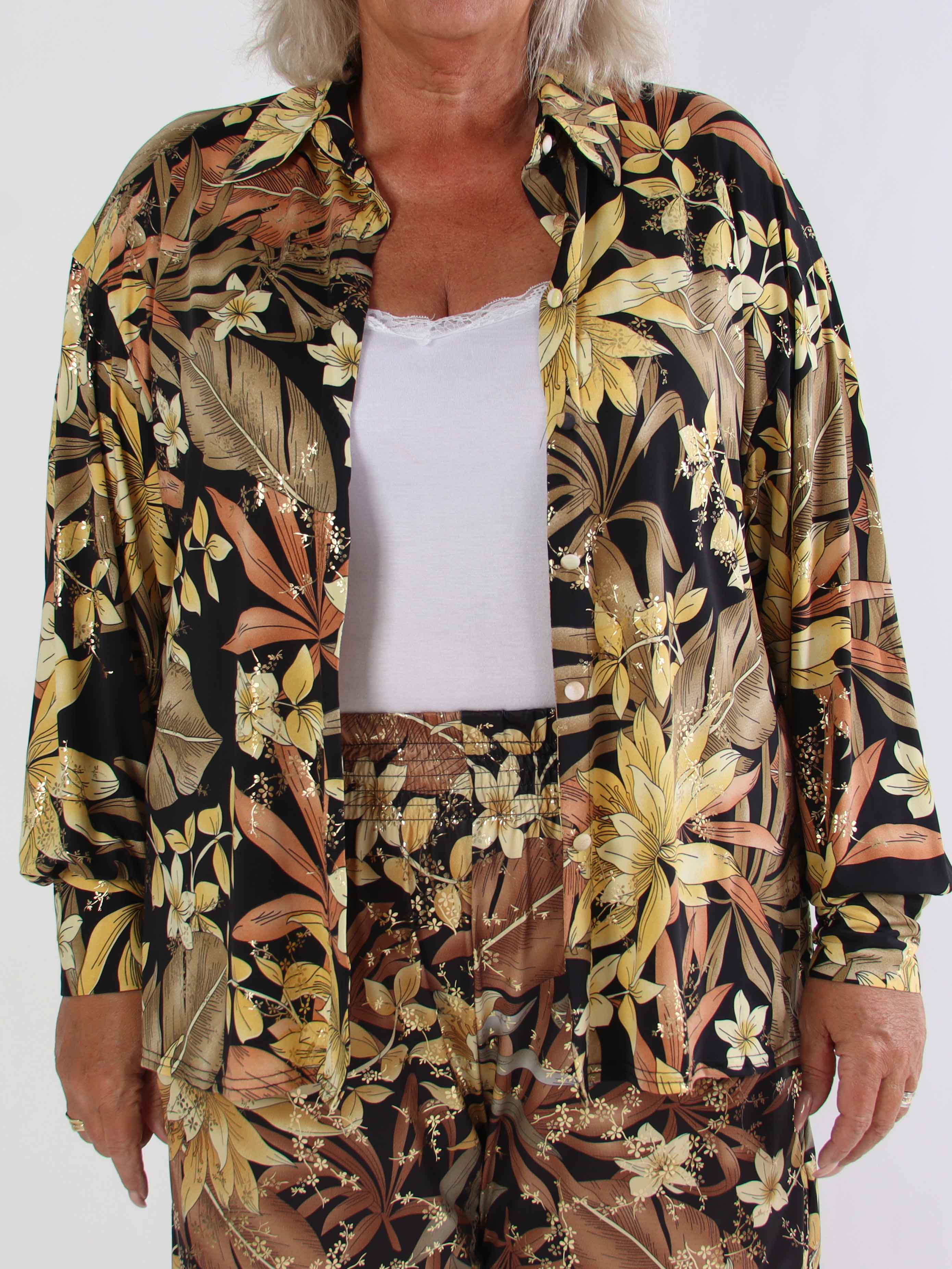 Pamy - Plus size skjorte i elastisk blomstret stof