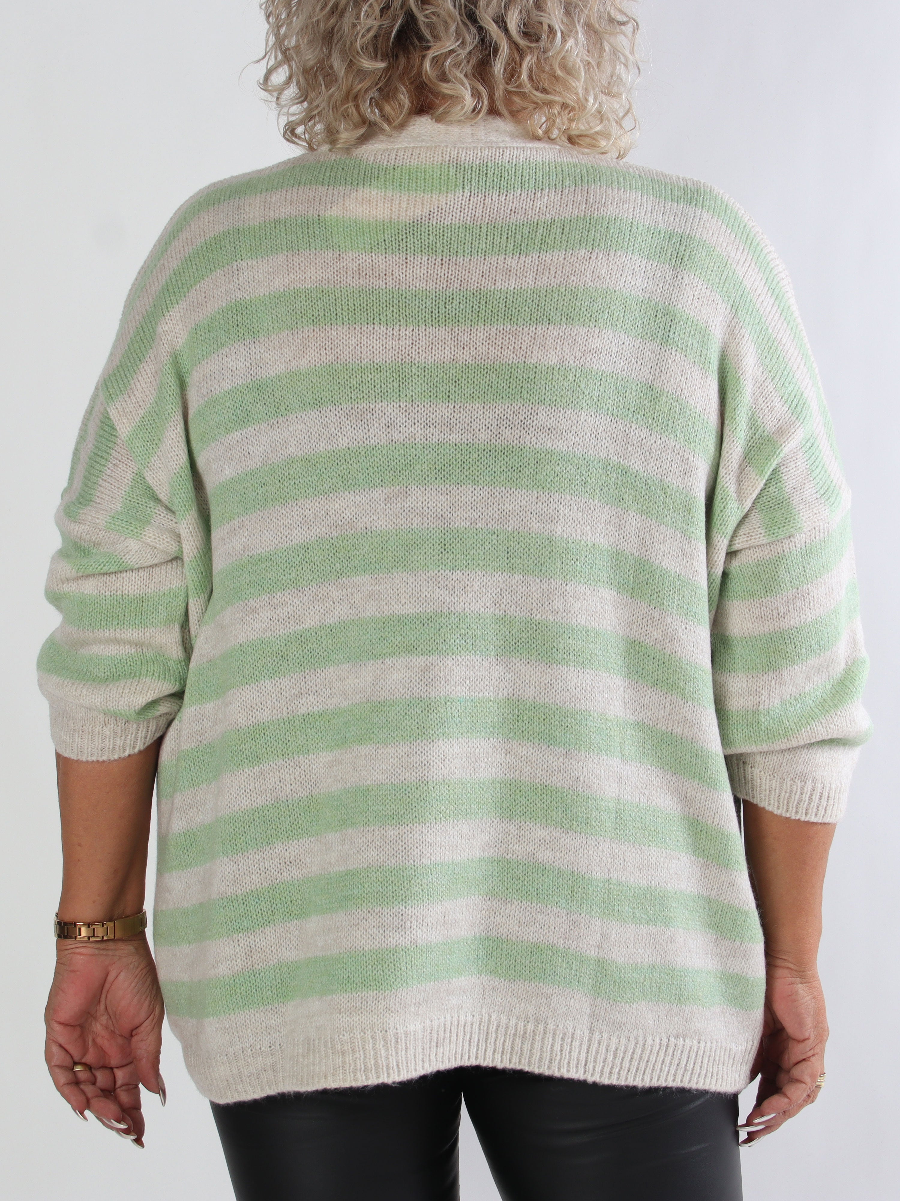 Parker - Stribet plus size strikcardigan med store guld knapper