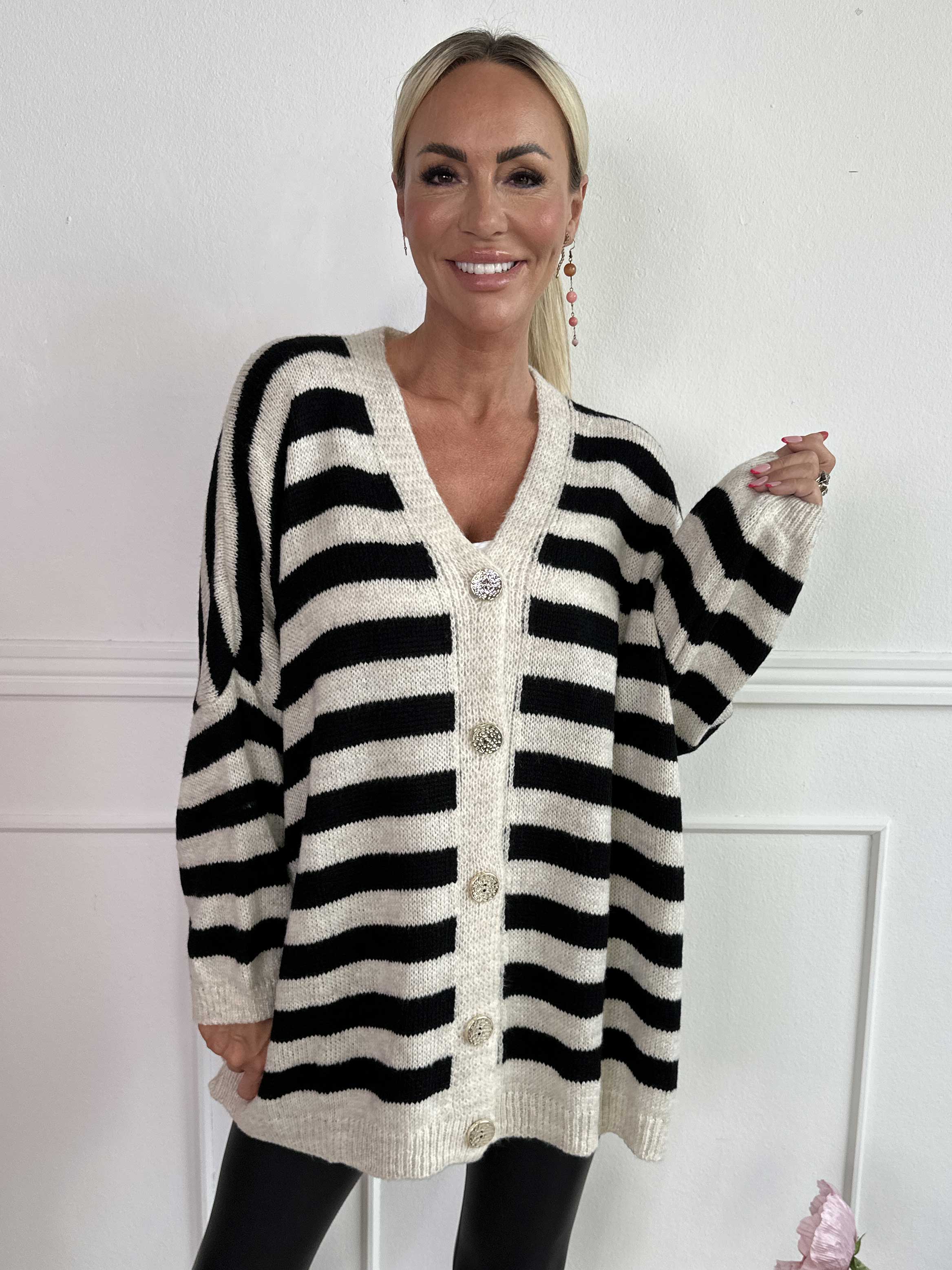 Parker - Stribet strikcardigan med store guld knapper