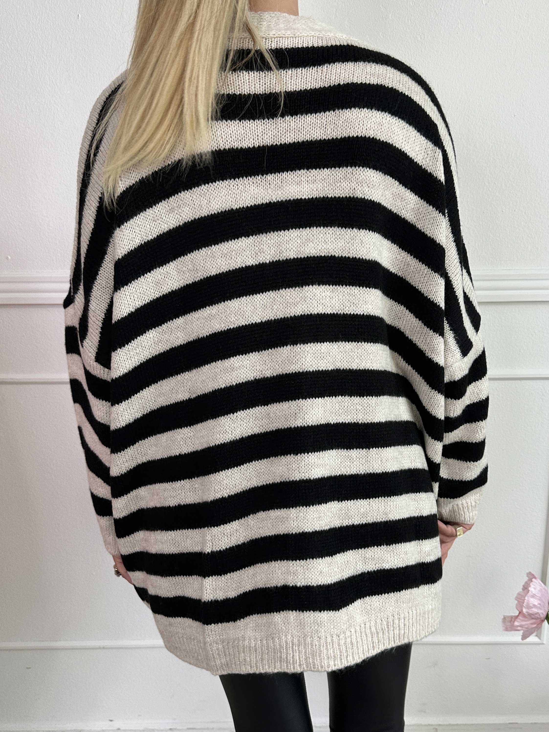 Parker - Stribet strikcardigan med store guld knapper