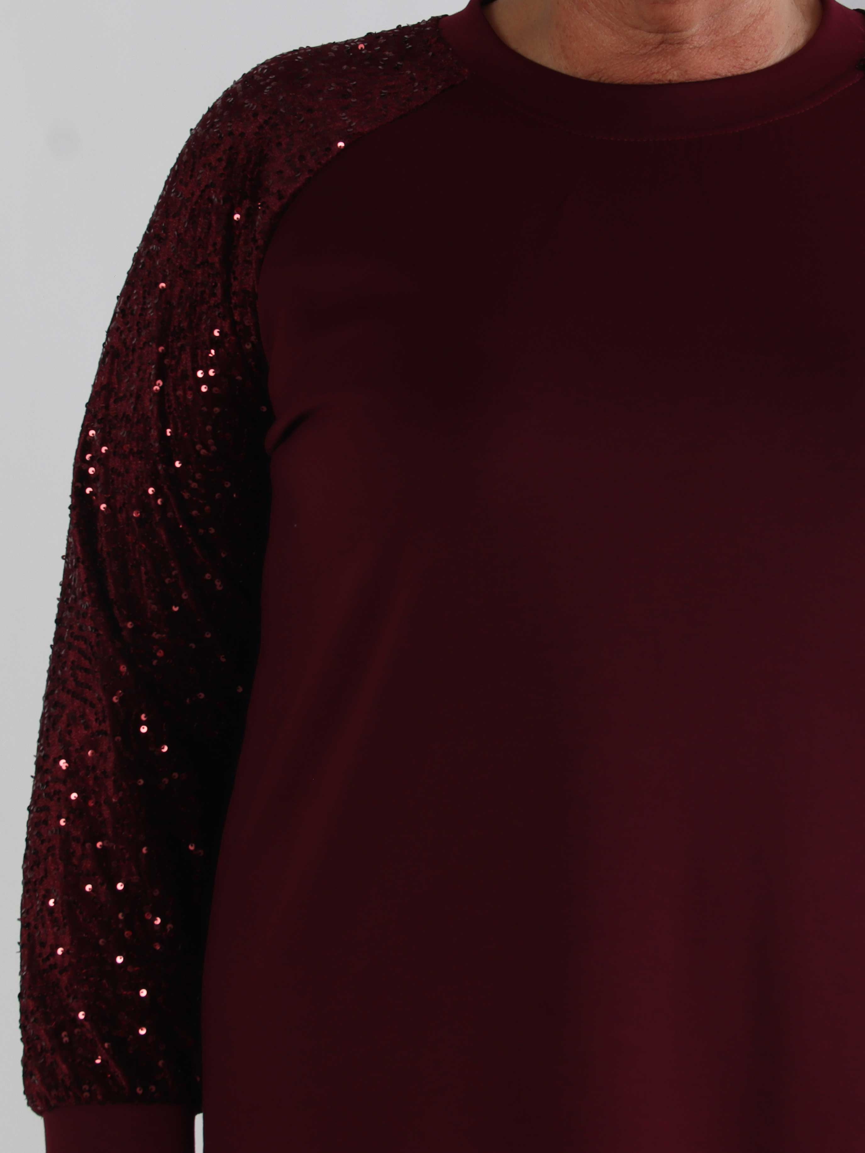 Parma - Plus size joggingkjole med pailletærmer