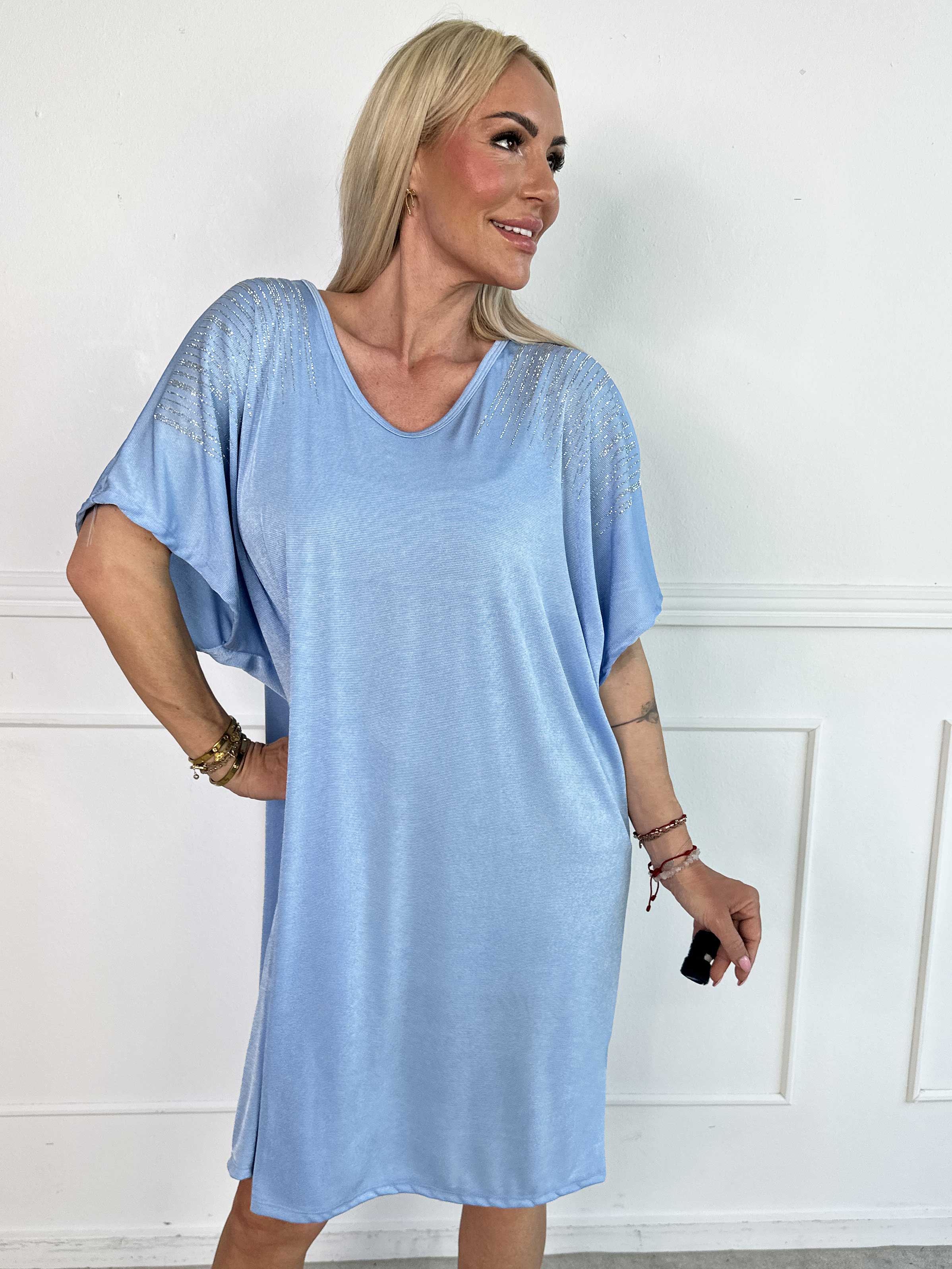 Phoebe - Viskose tunikakjole i løs pasform med similisten