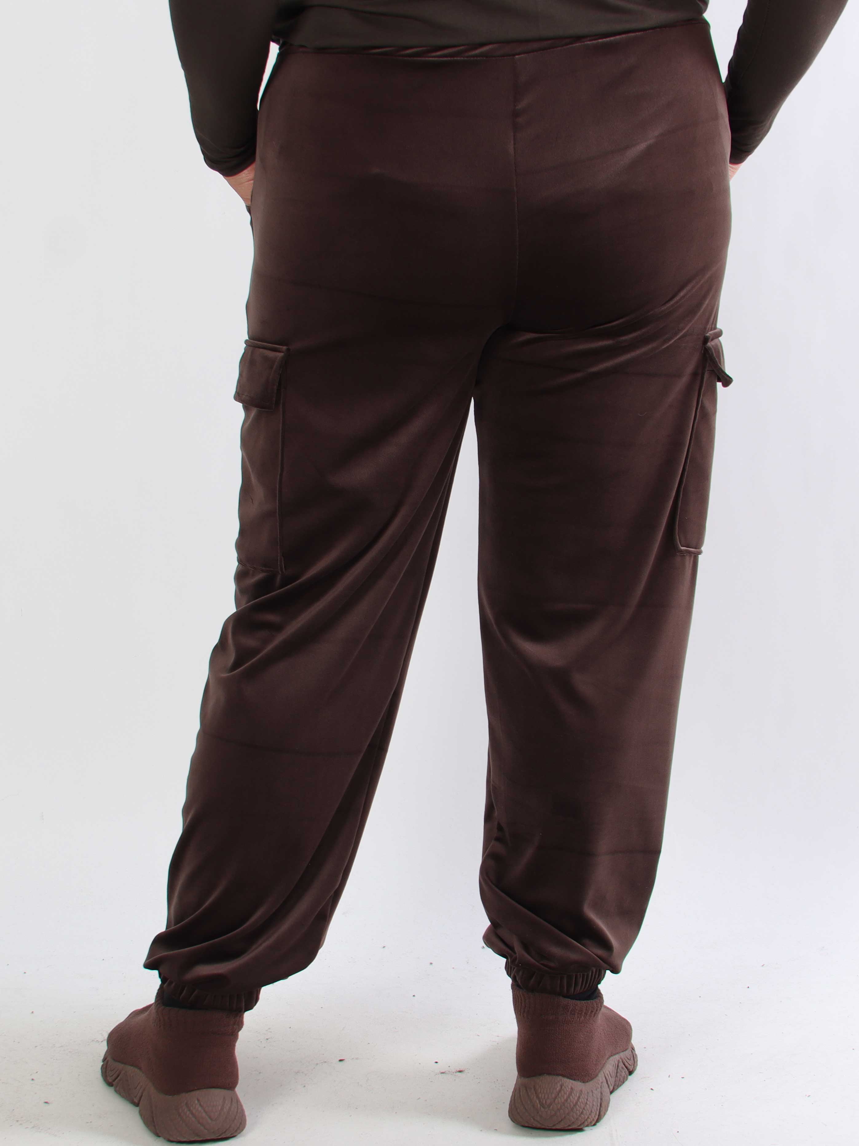 Pippa - Bløde plus size cargobukser i velour