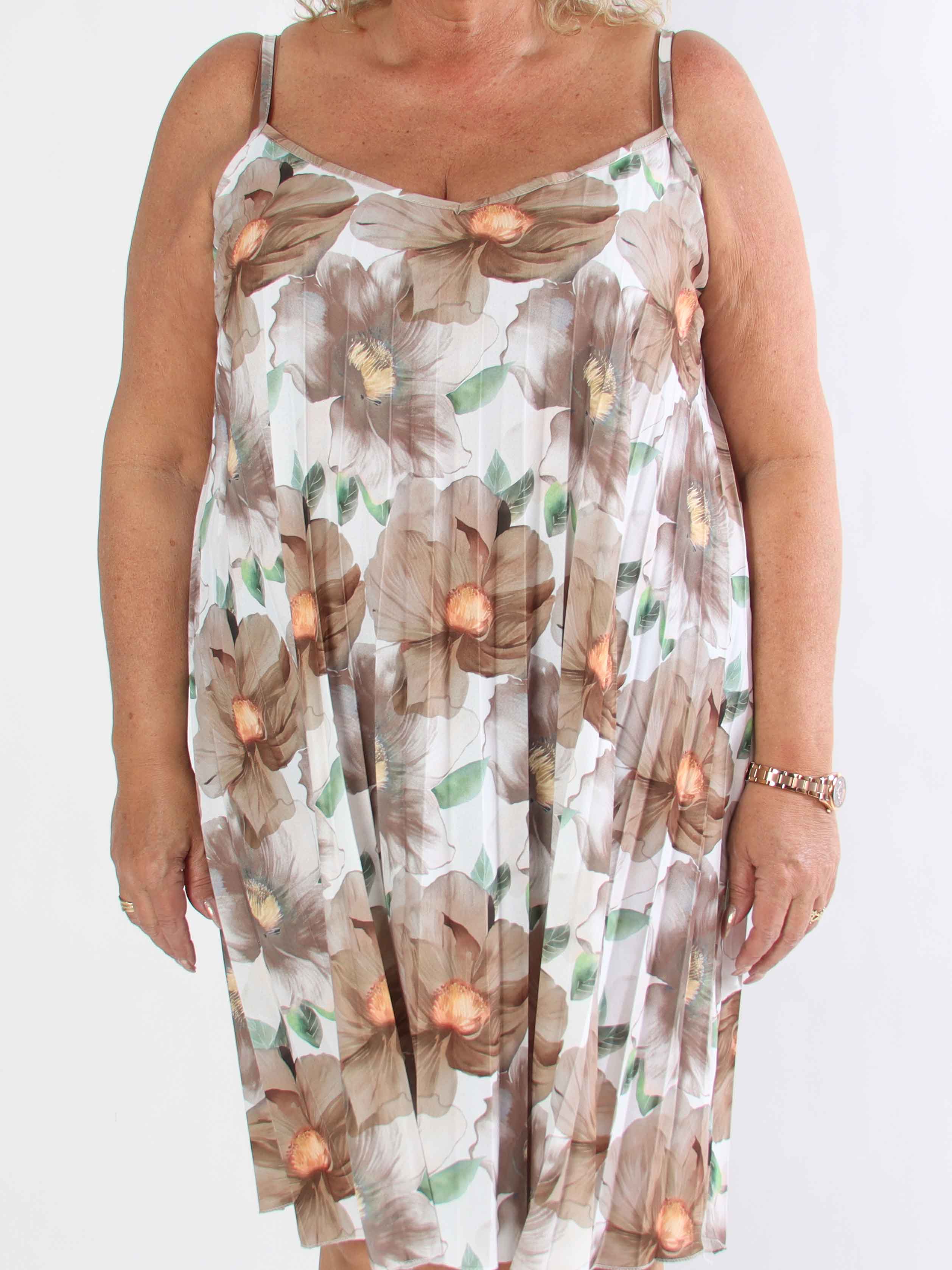 Poppy - Sød plisseret stropkjole i viskose med blomsterprint