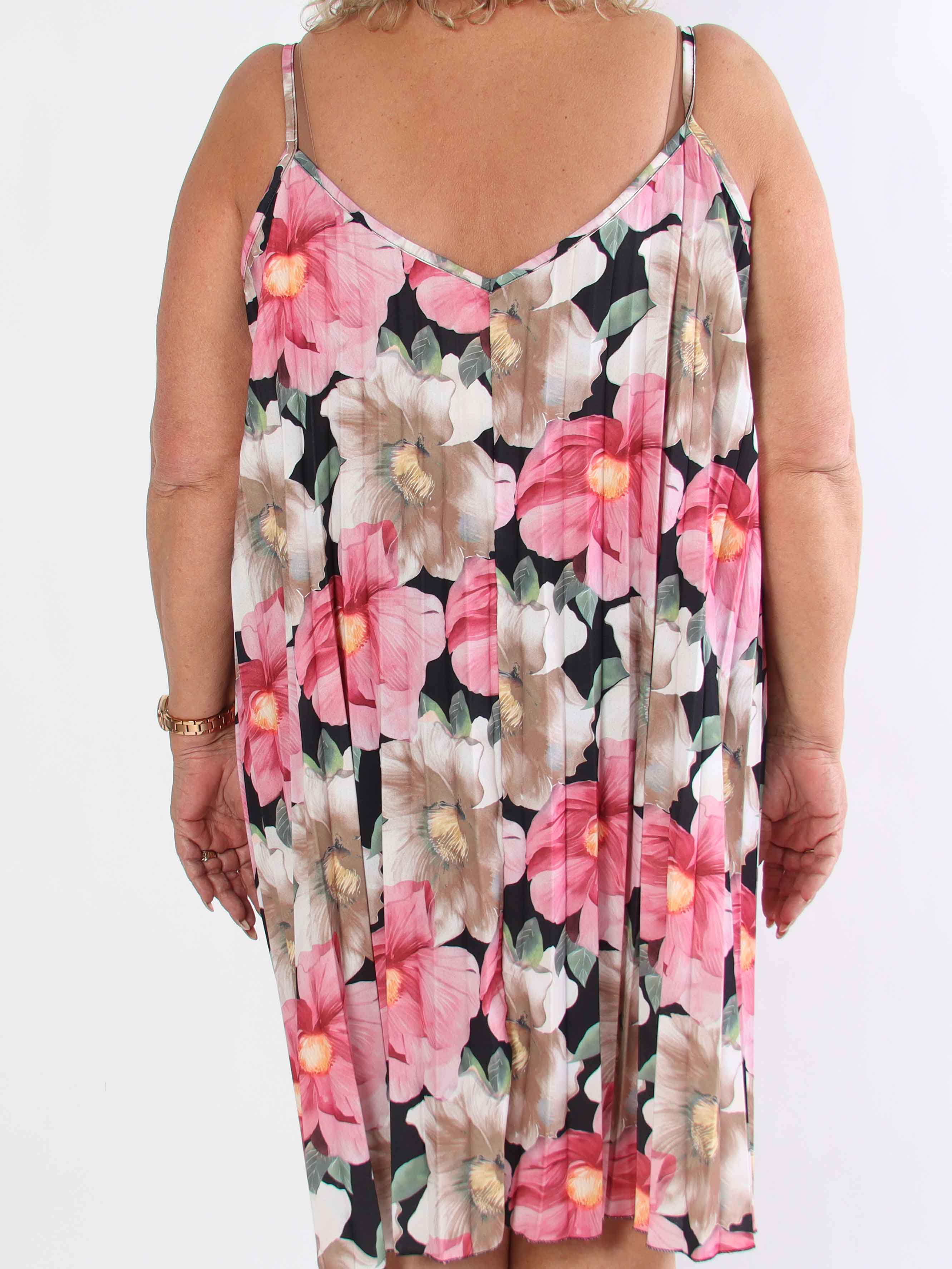 Poppy - Sød plisseret stropkjole i viskose med blomsterprint