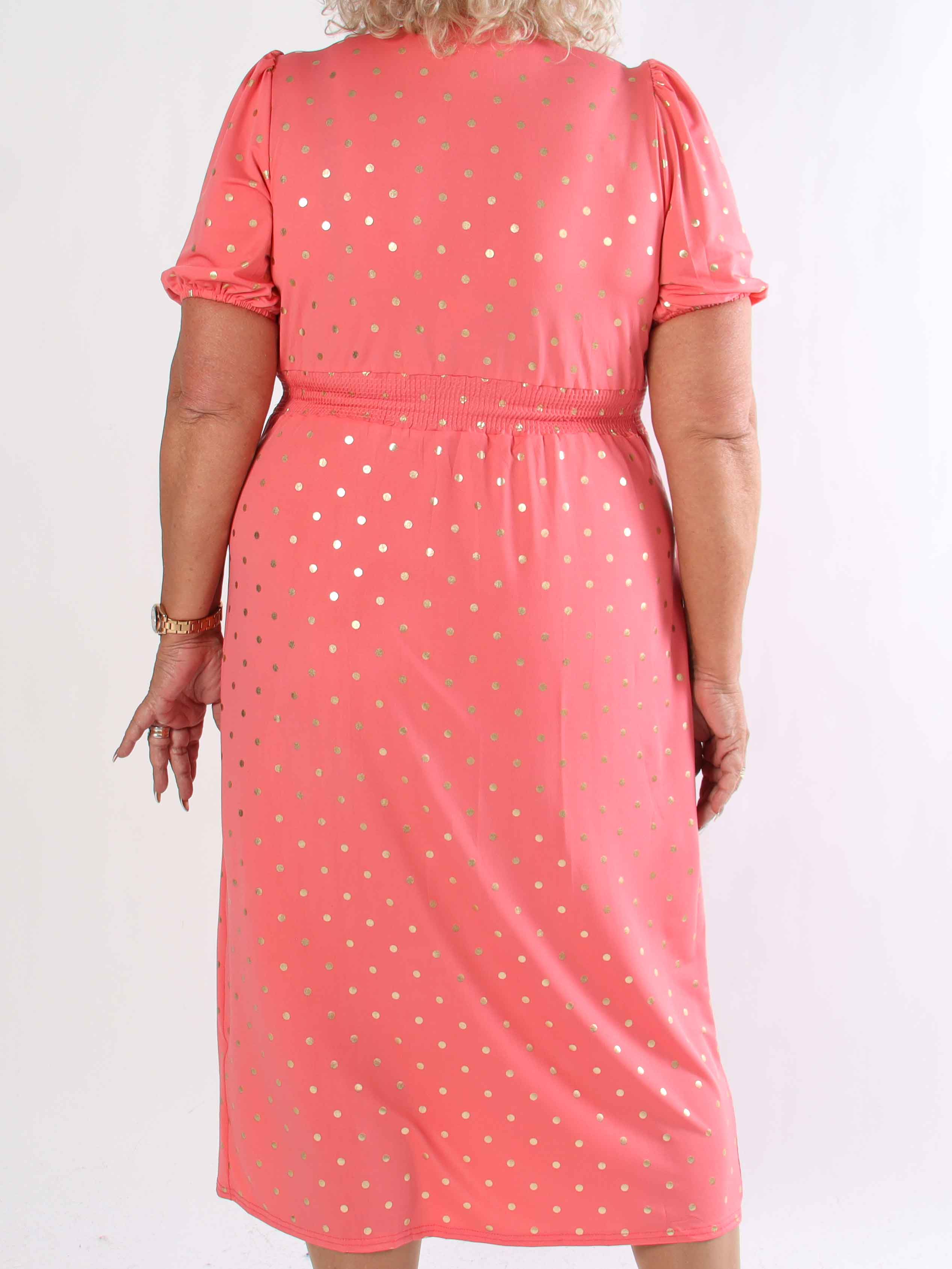 Primula Dust Gold - Plus size kjole i slå-om look med guld prikker