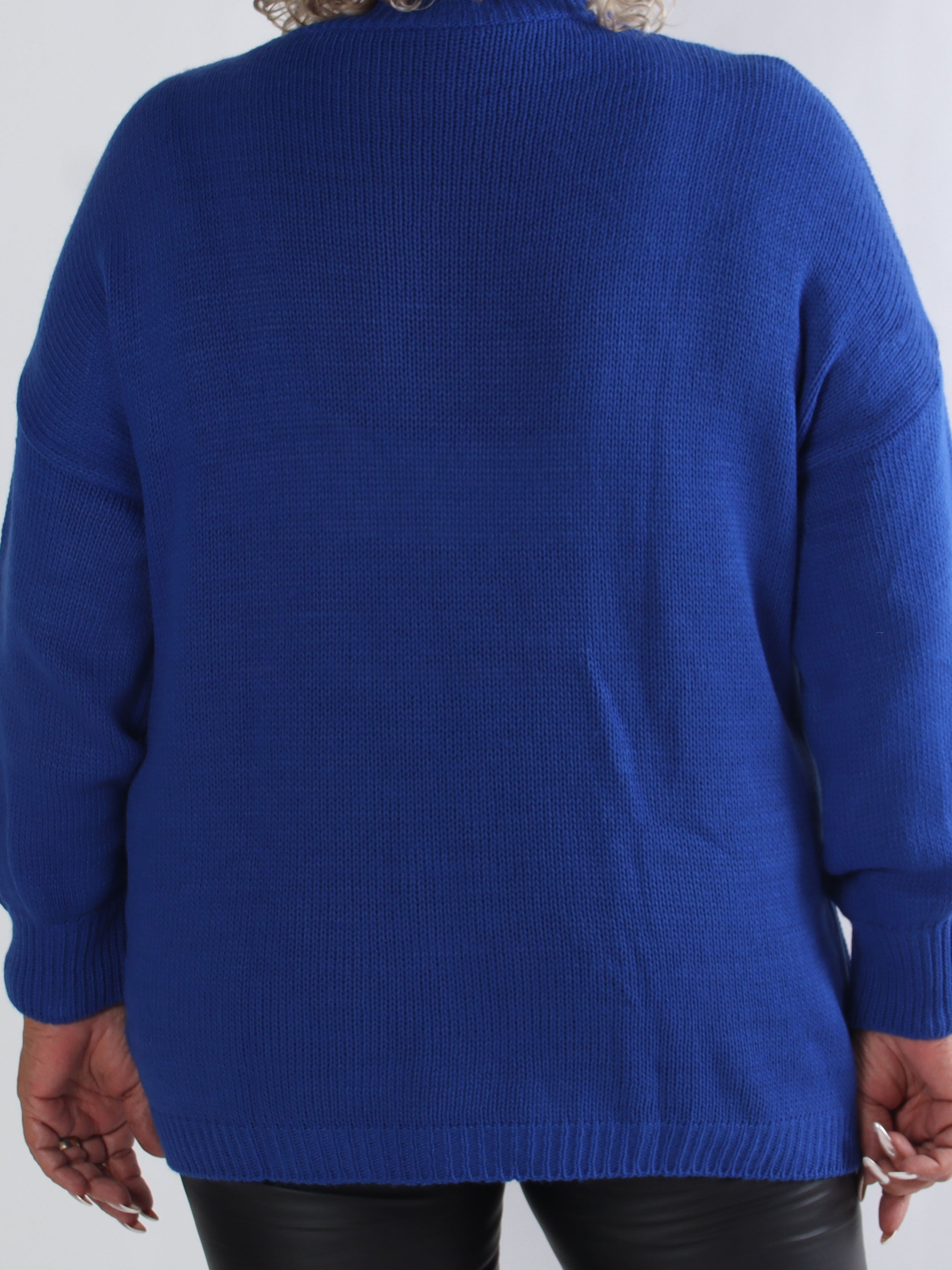 Priscilla - Plus size striktrøje med VOGUE skrevet med guld glimmertråde