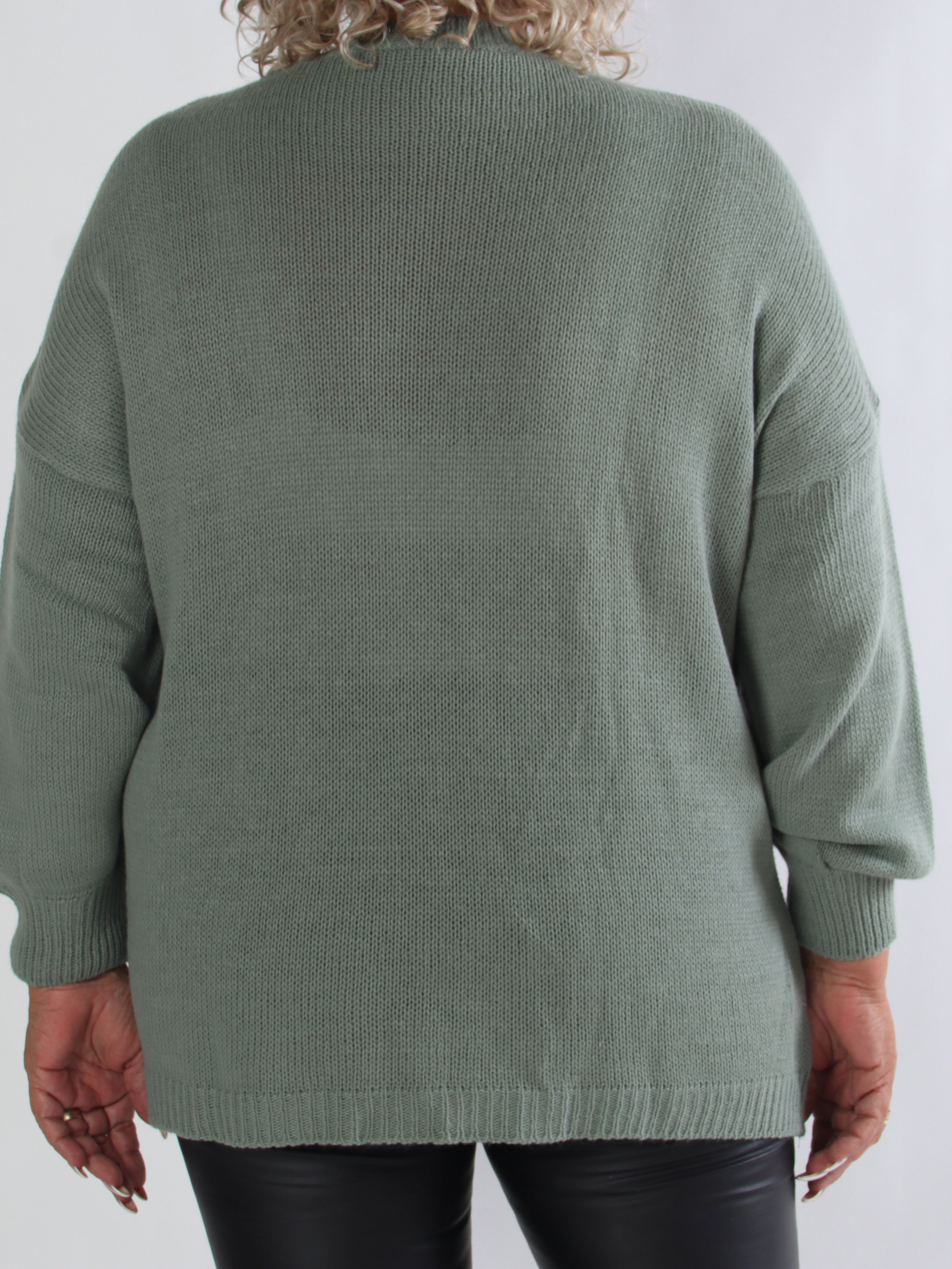 Priscilla - Plus size striktrøje med VOGUE skrevet med guld glimmertråde