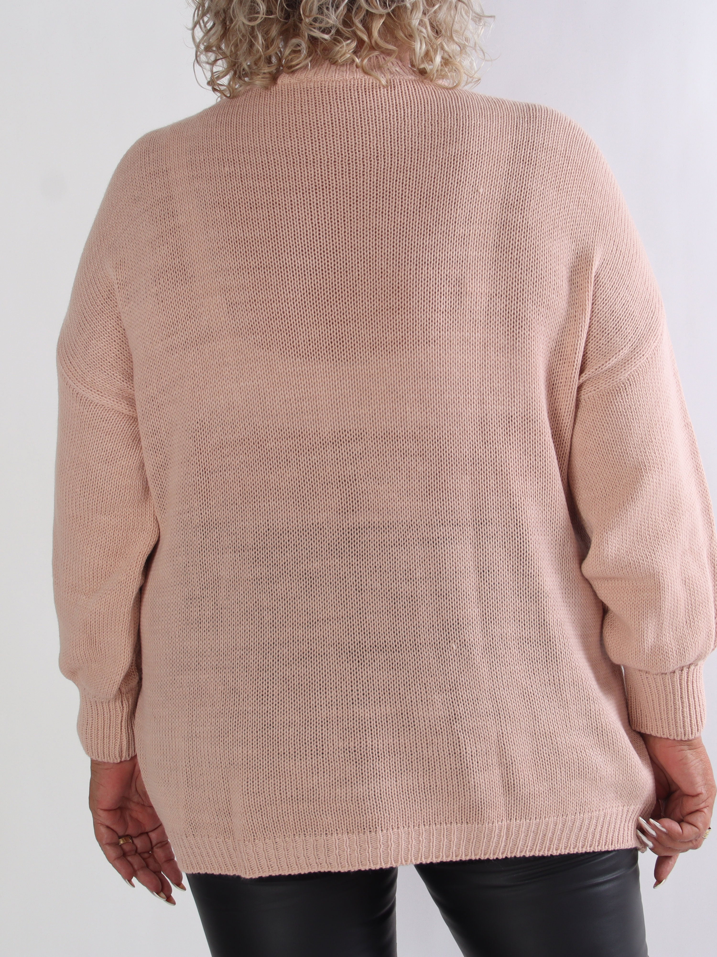 Priscilla - Plus size striktrøje med VOGUE skrevet med guld glimmertråde