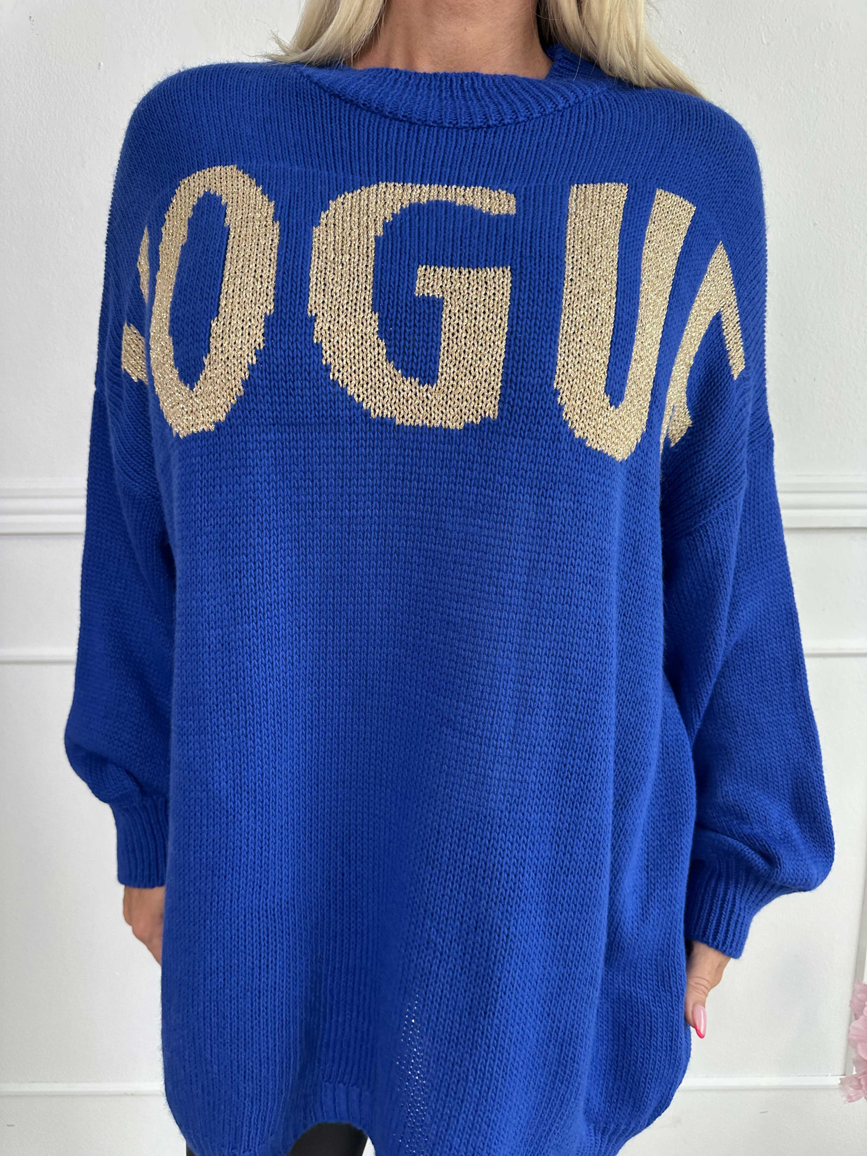 Priscilla - Striktrøje med VOGUE skrevet med guld glimmertråde