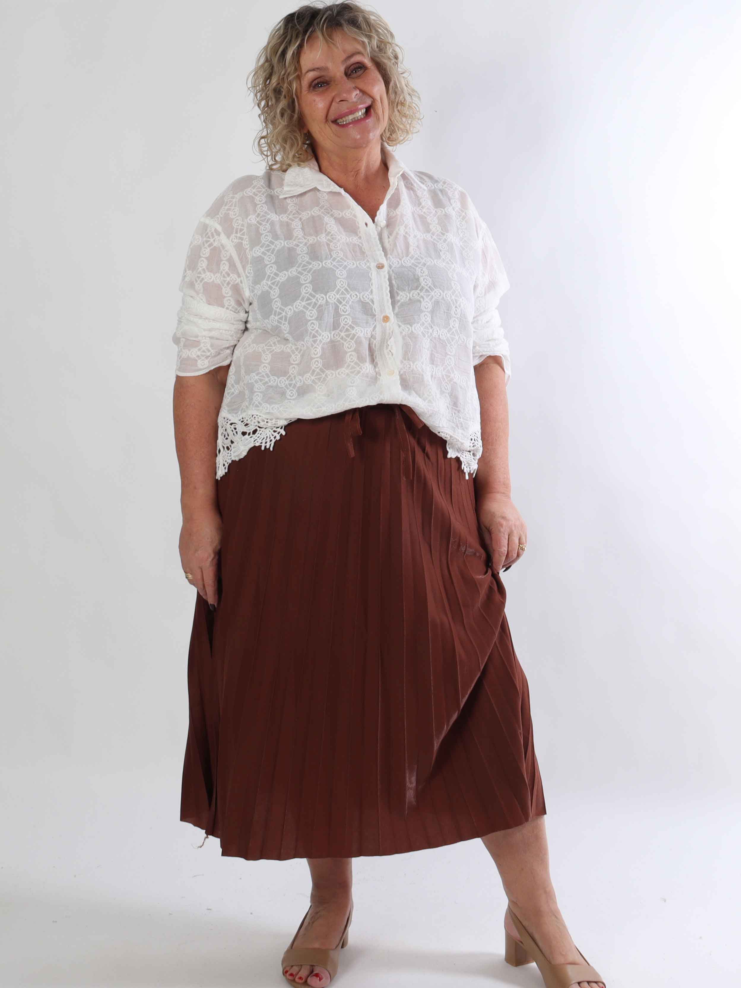 Regitze - Plisseret nederdel i let shiny materiale med elastik i taljen