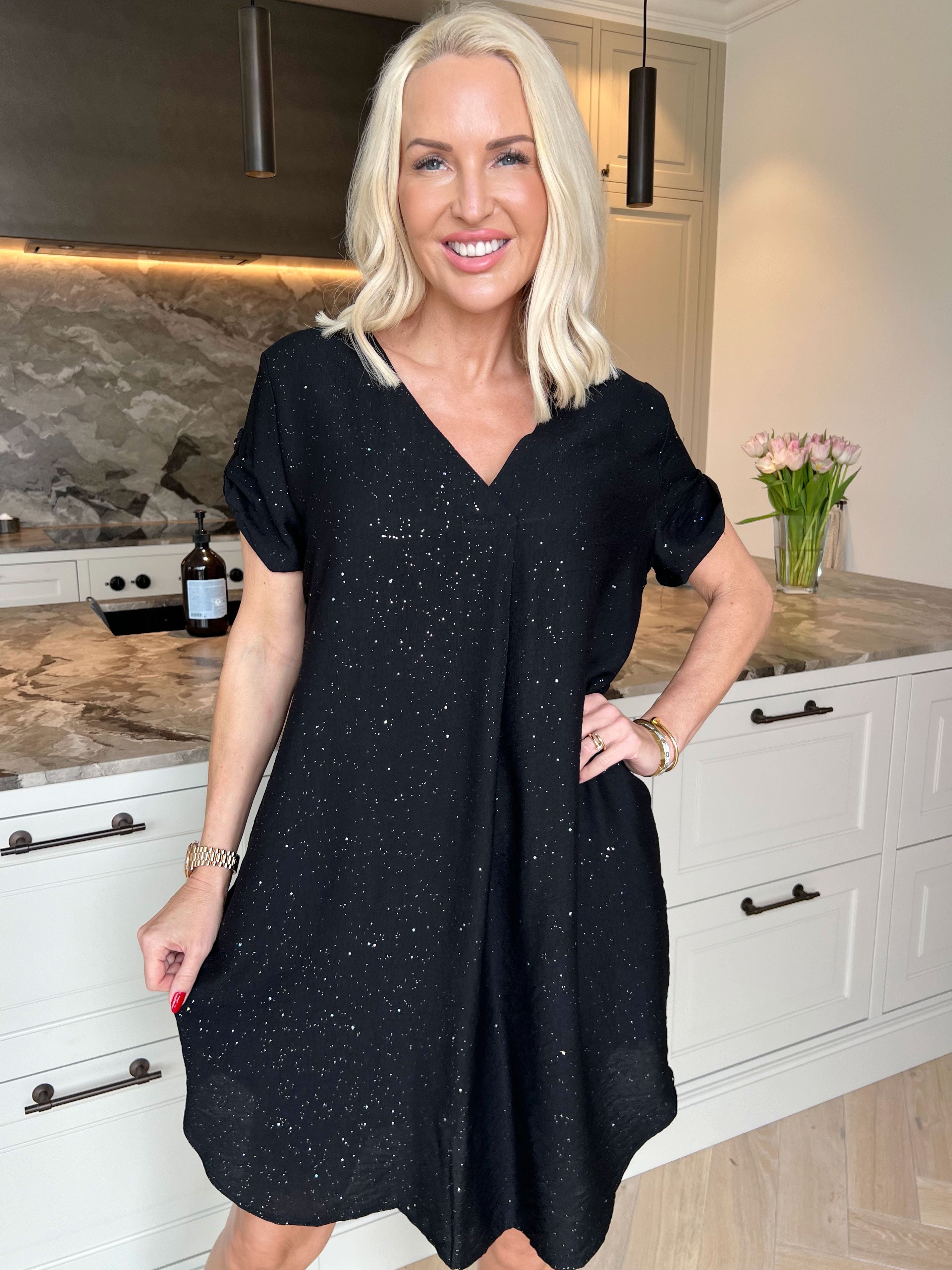 Renee - Sød tunikakjole i viskose dækket med glimmer