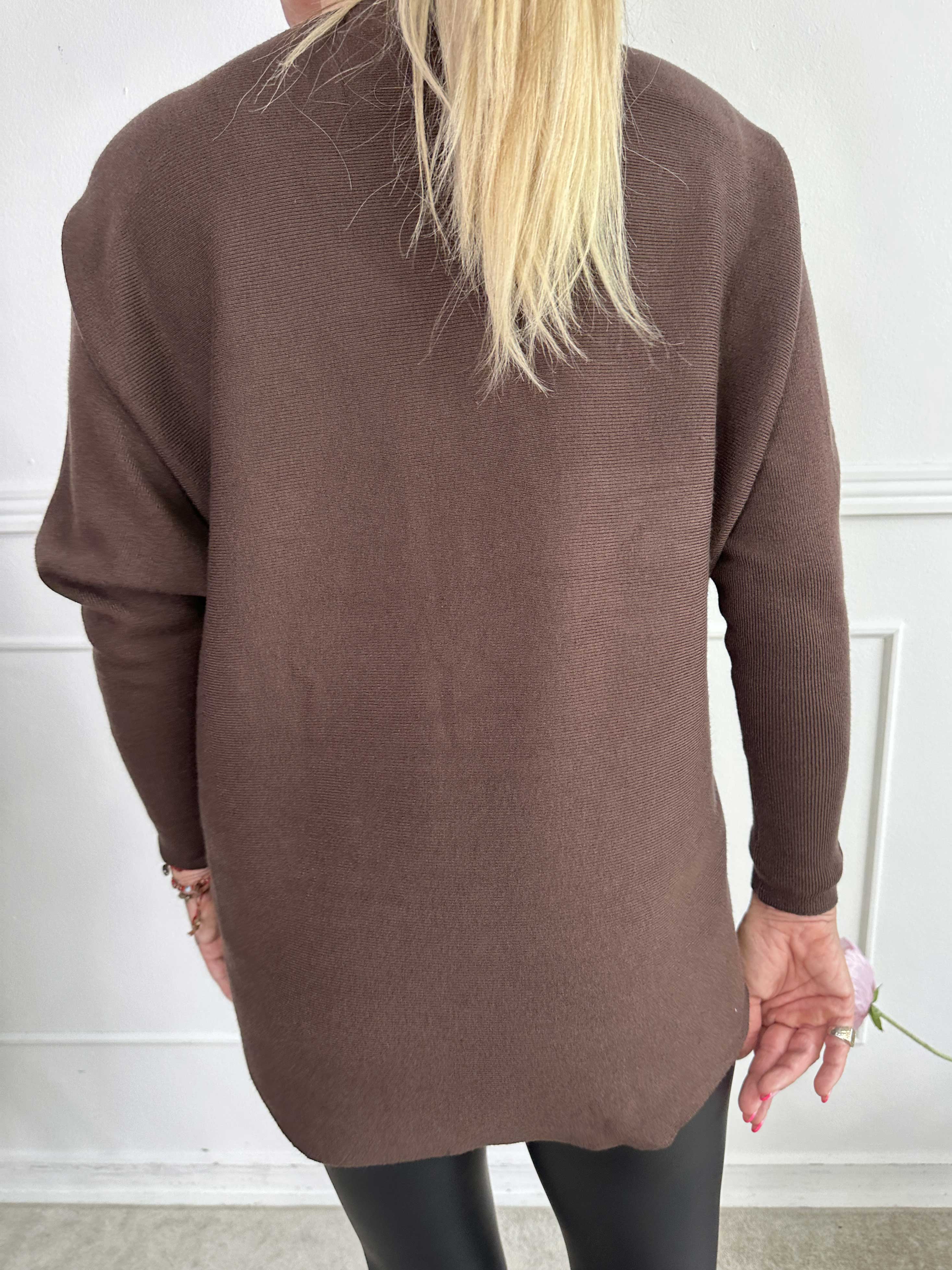 Rin - Blød strikbluse med similisten