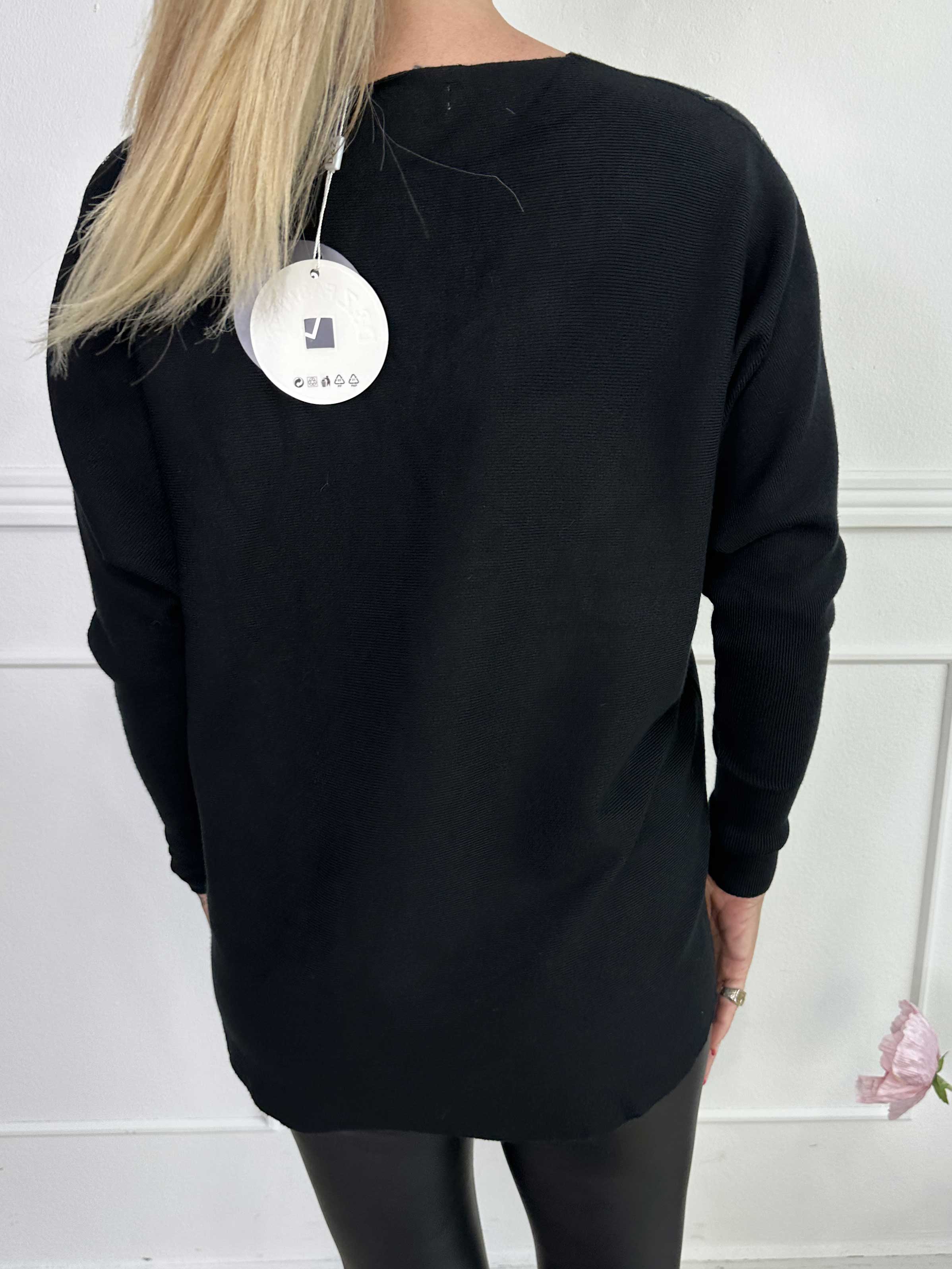 Rin - Blød strikbluse med similisten