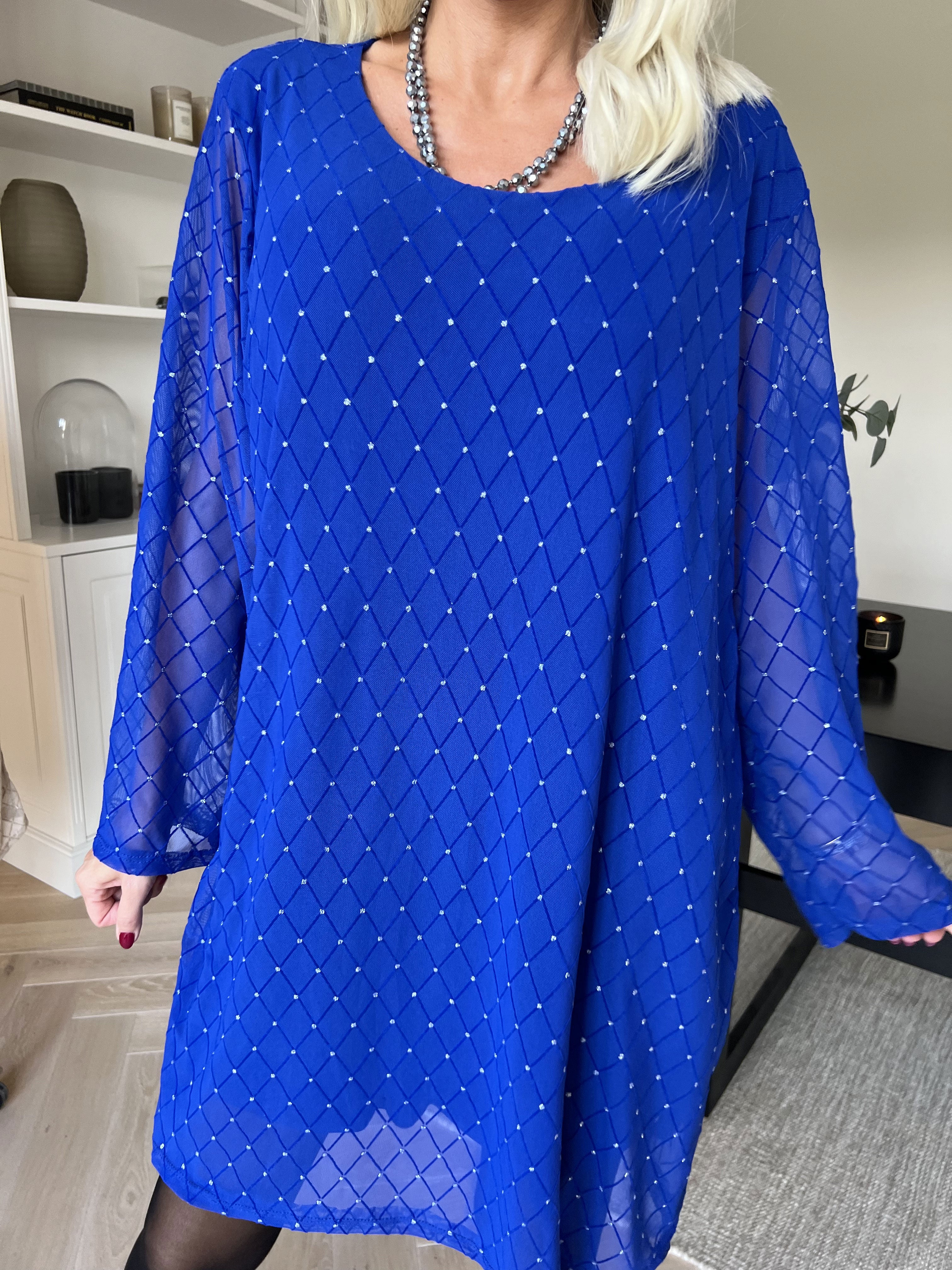 Ritte - Langærmet mesh kjole med glimmer detaljer