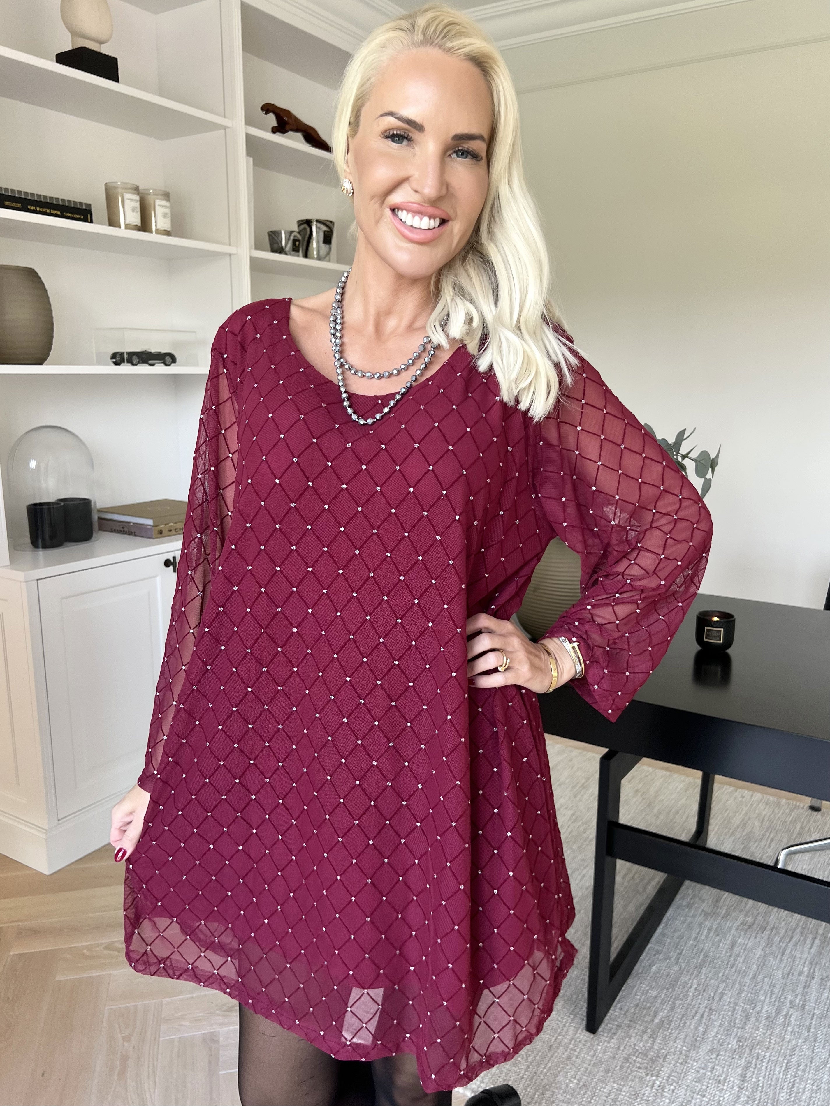 Ritte - Langærmet mesh kjole med glimmer detaljer