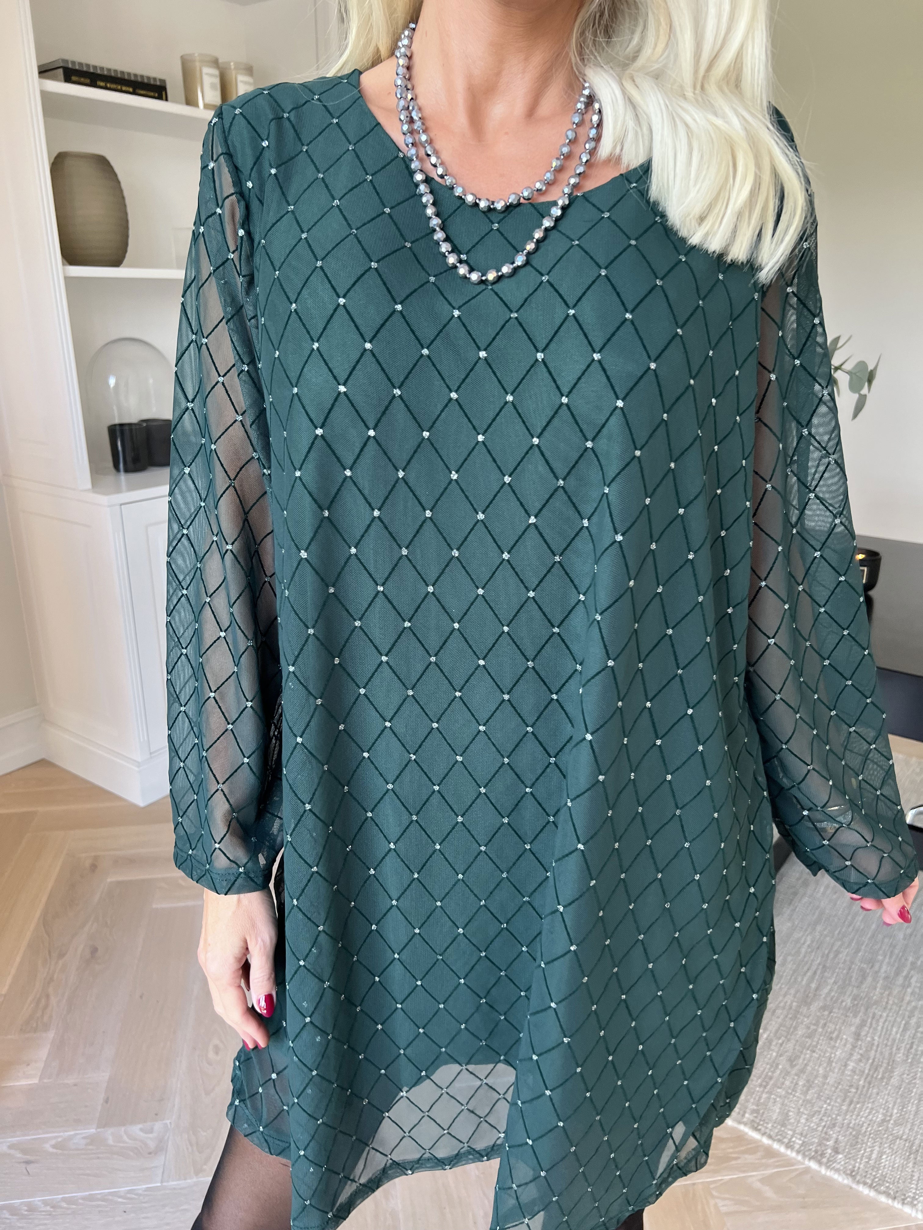 Ritte - Langærmet mesh kjole med glimmer detaljer