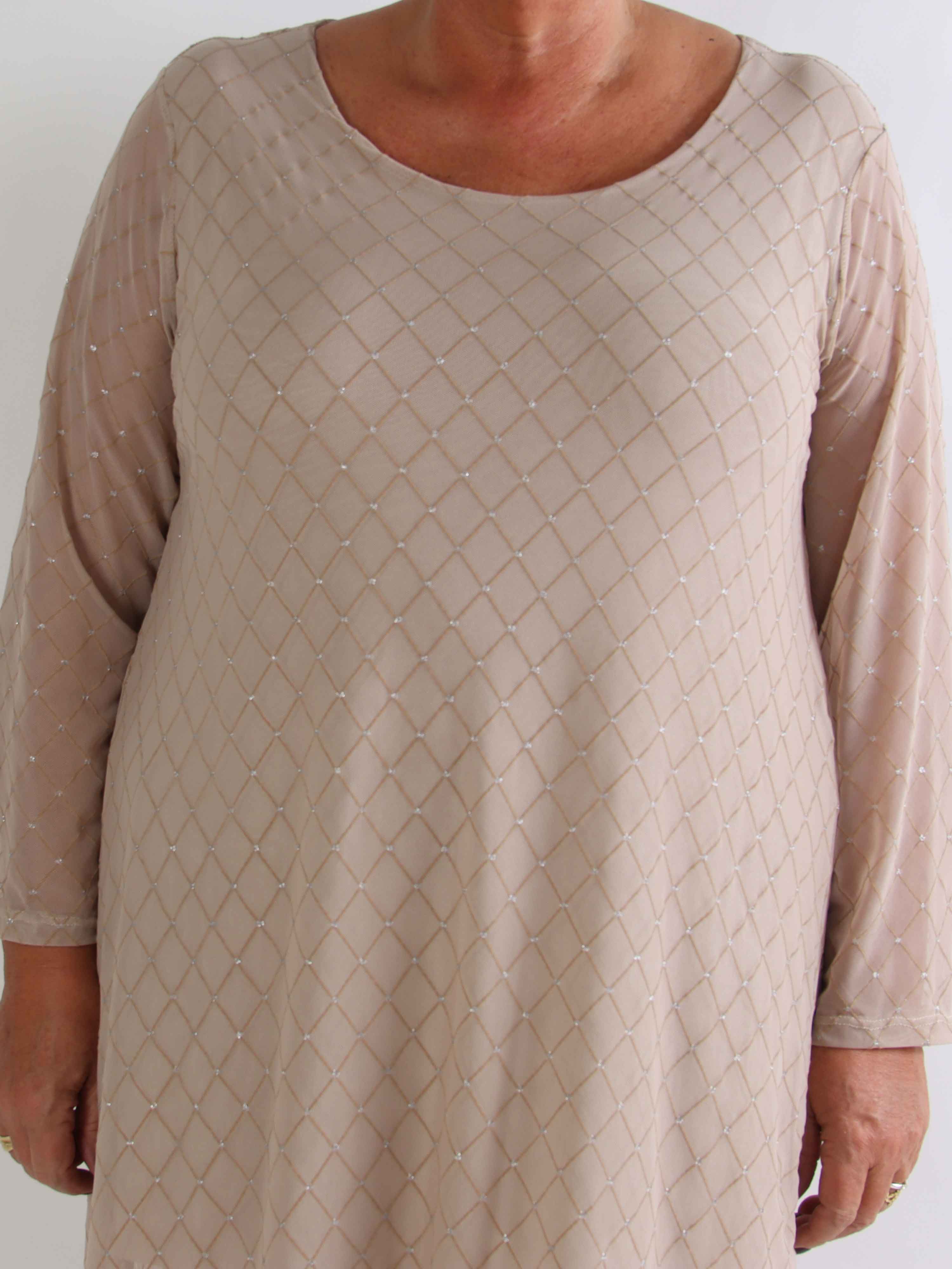 Ritte - Langærmet plus size mesh kjole med glimmer detaljer