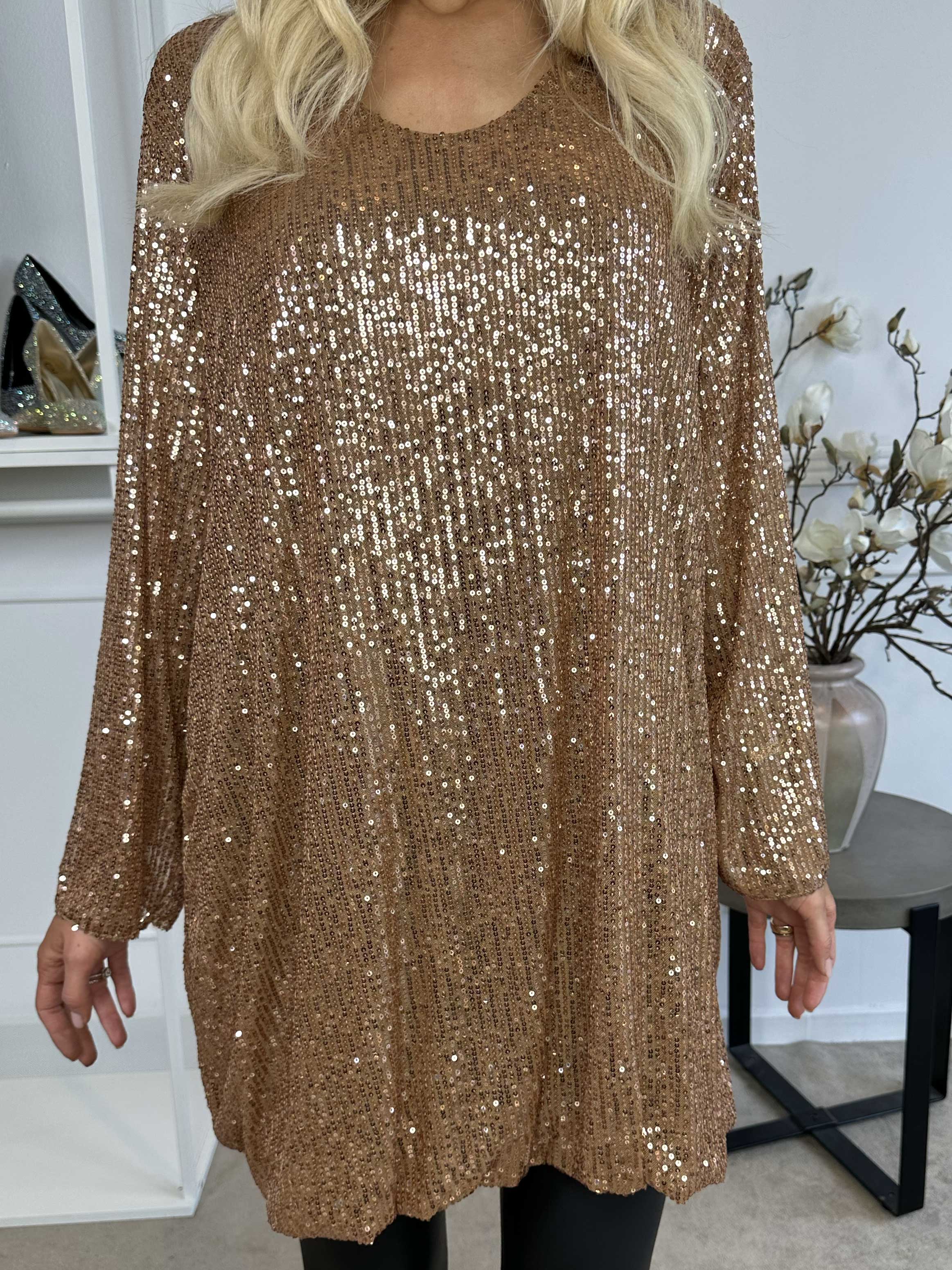 Rizza - Tunikakjole med pailletter