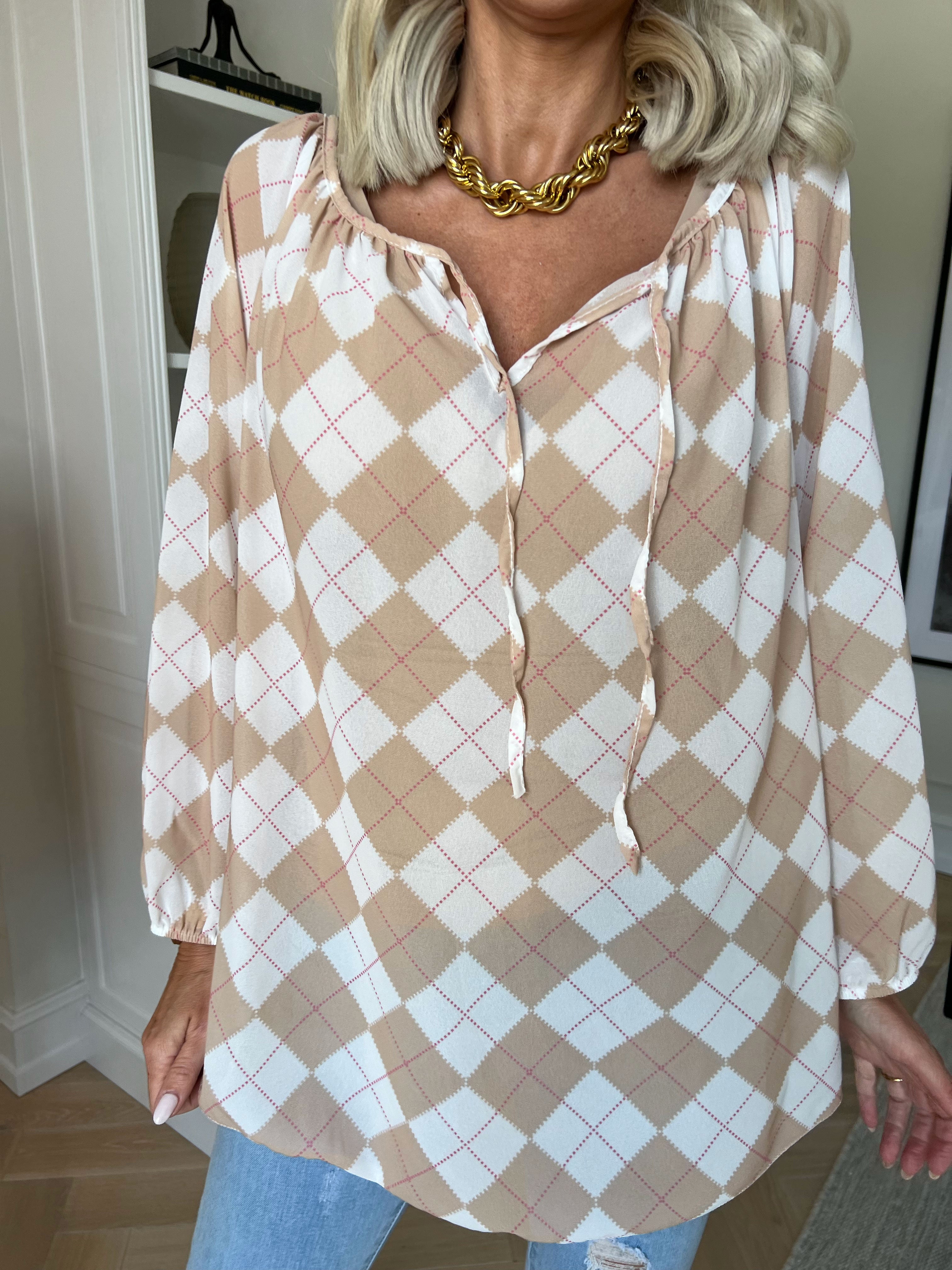 Romana - Fin ternet tunika i chiffon