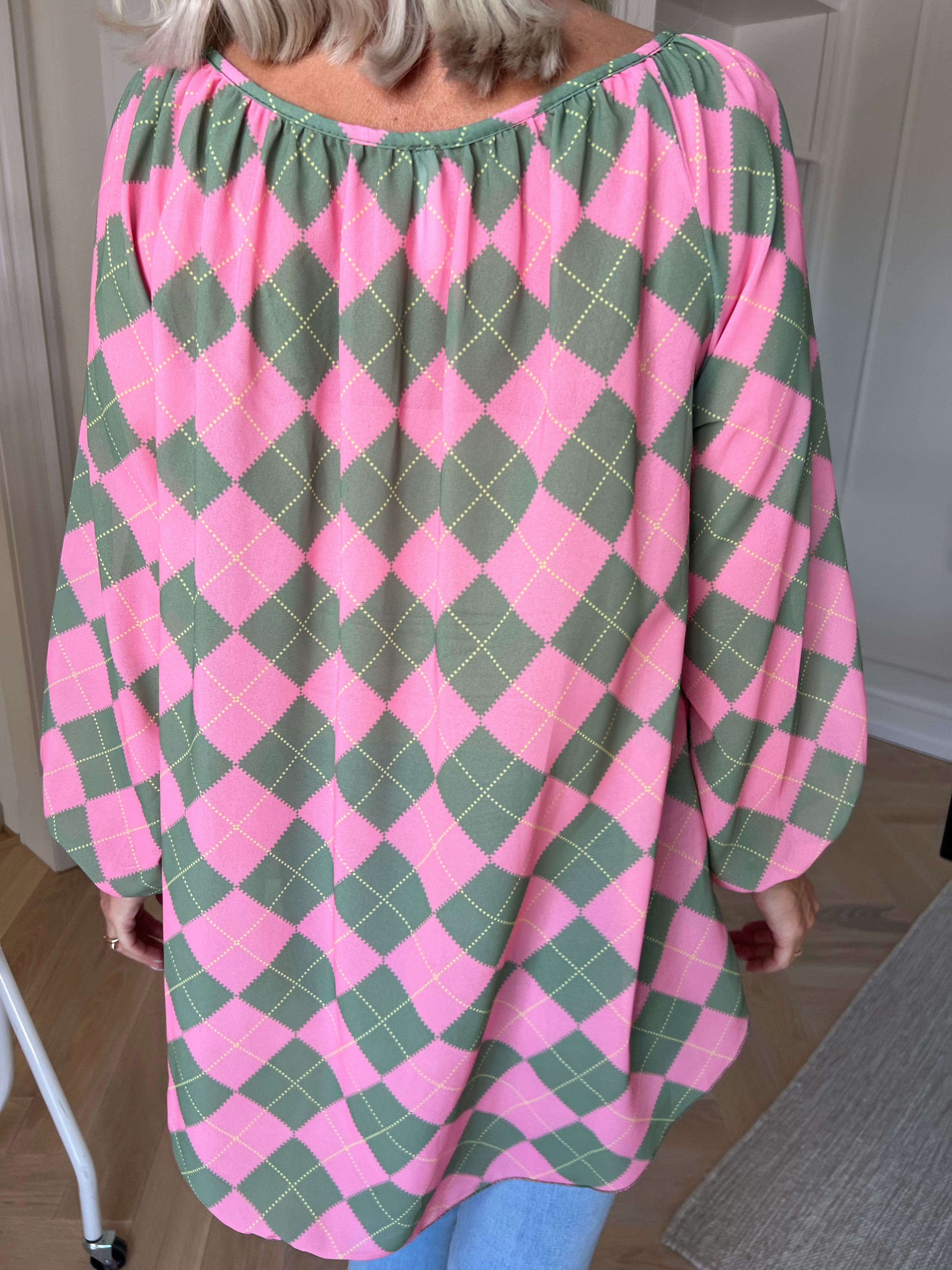 Romana - Fin ternet tunika i chiffon