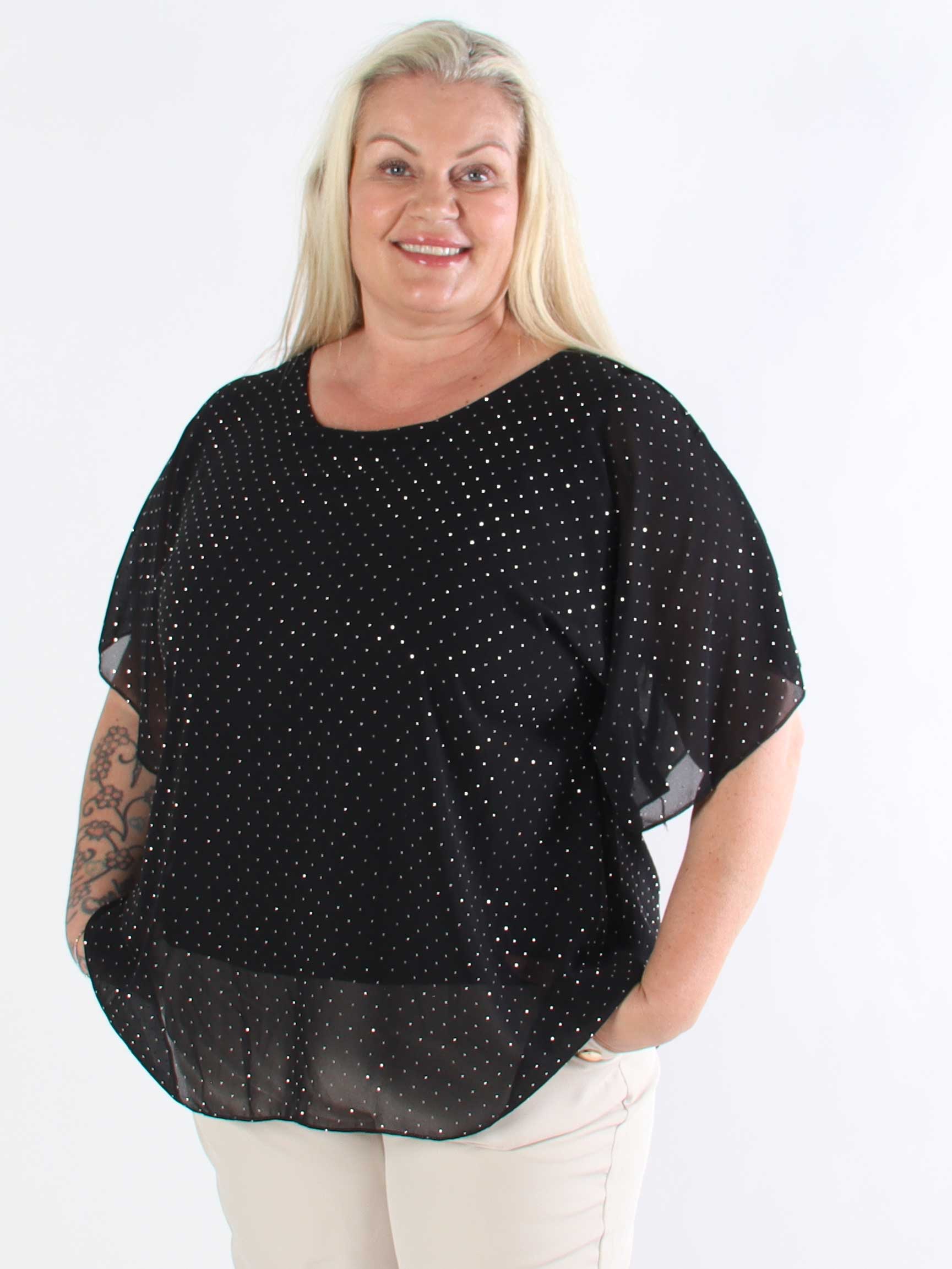 Rosie - Plus size viskose bluse med chiffonlag og similisten