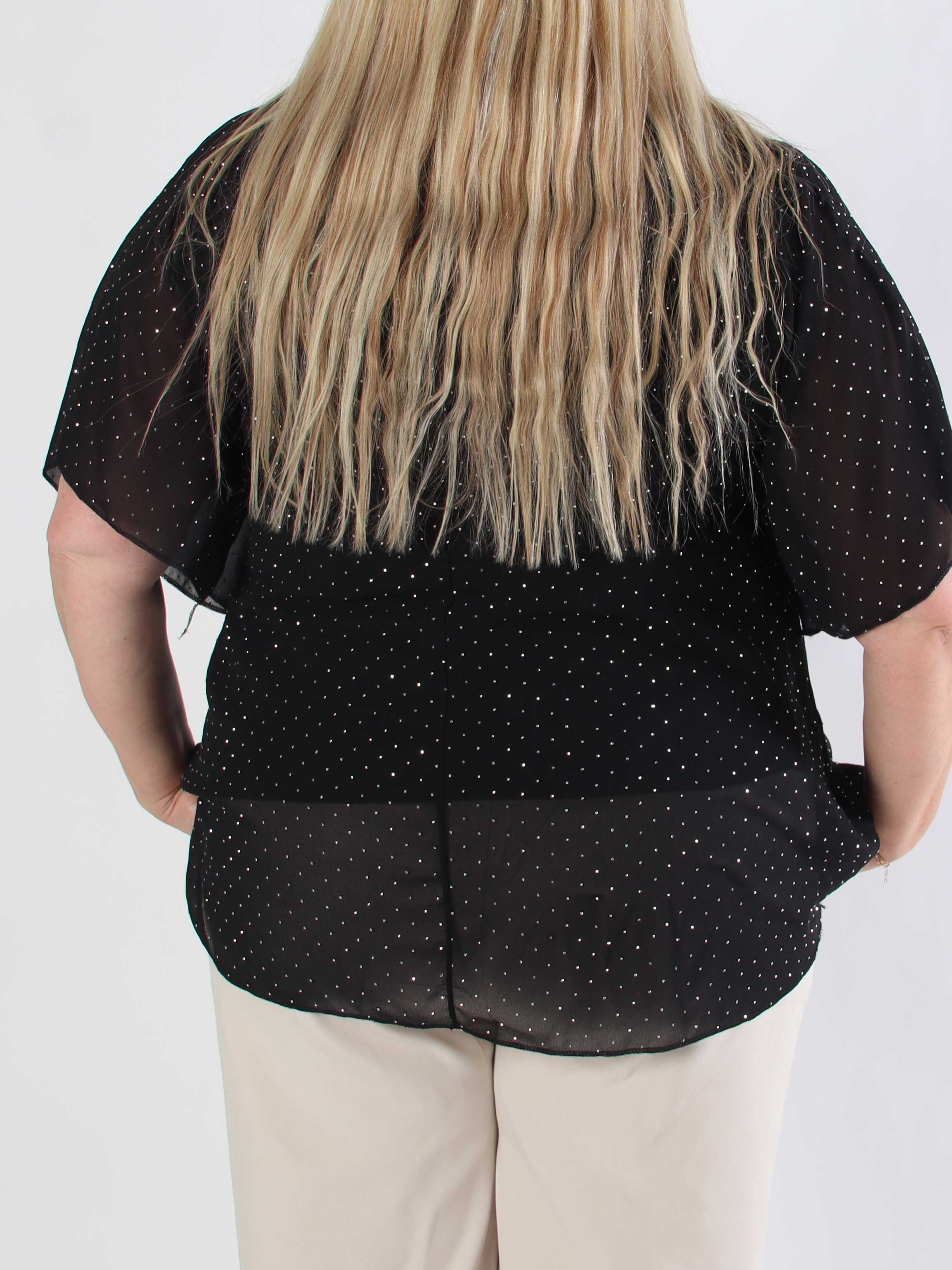 Rosie - Plus size viskose bluse med chiffonlag og similisten