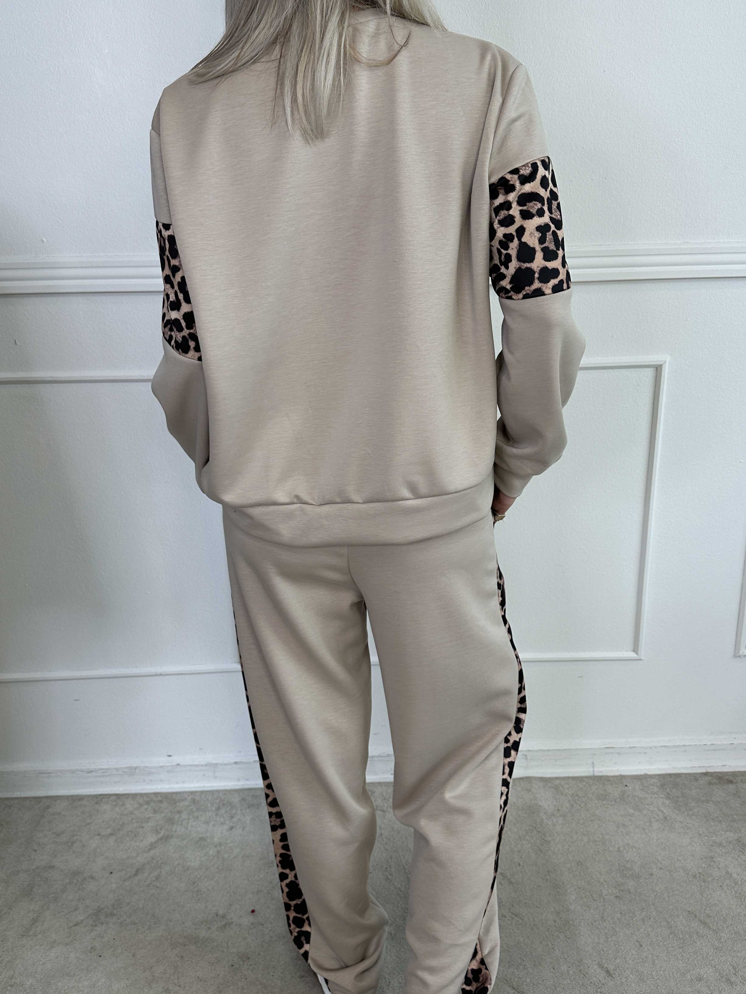 Rosita - Joggingsæt med striber af leopardprint