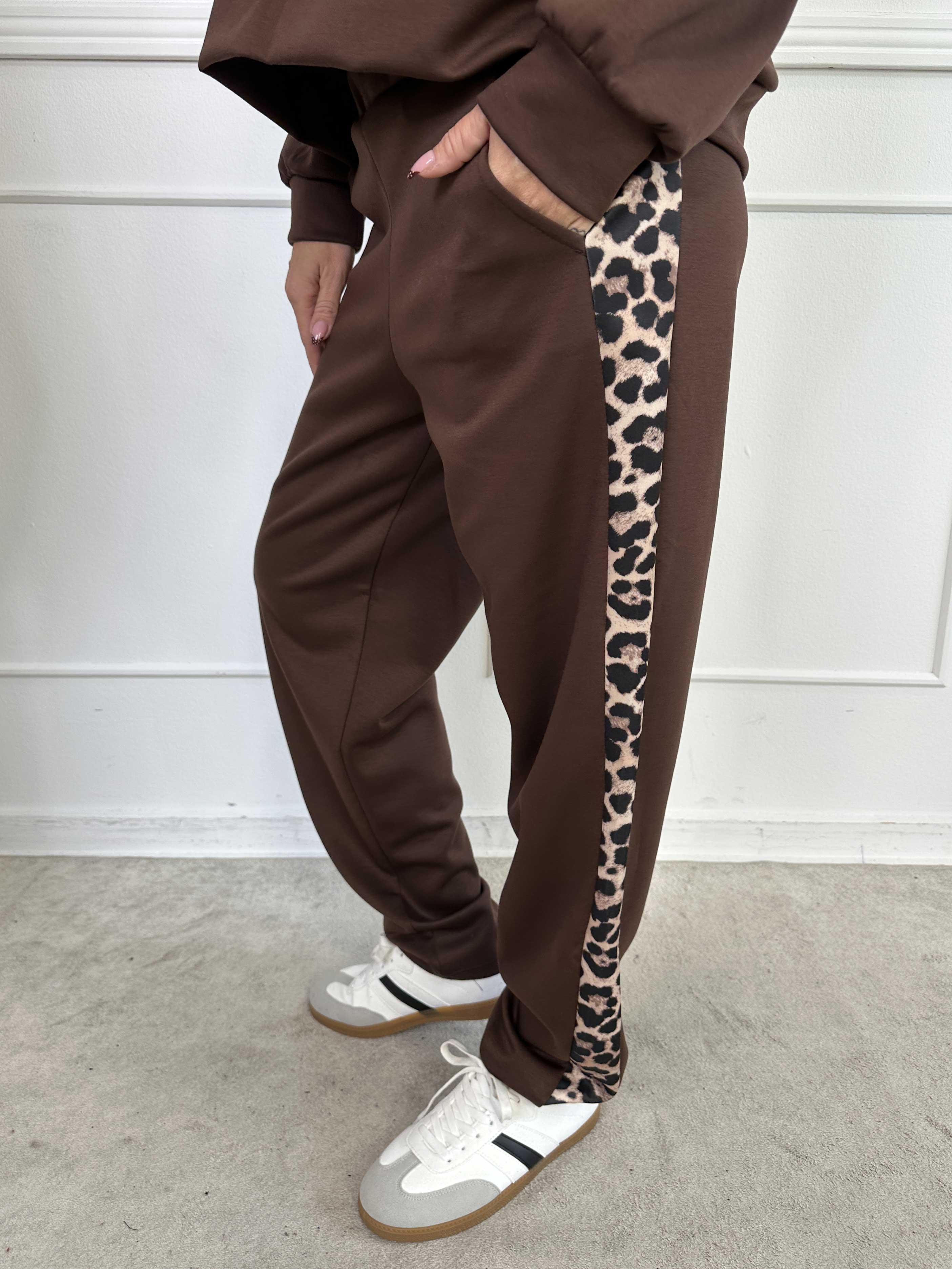 Rosita - Joggingsæt med striber af leopardprint