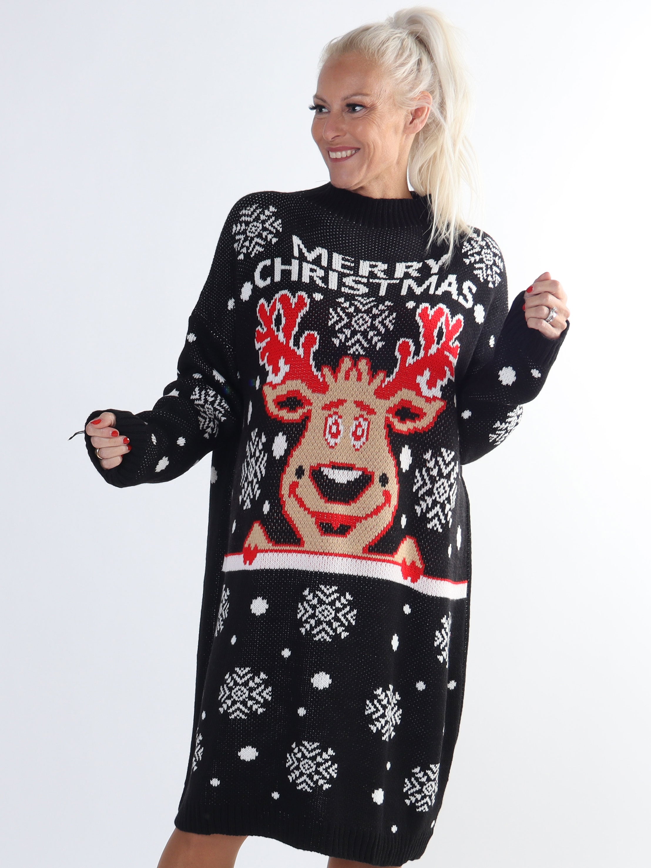 Rudolf - Plus size julestrikkjole med rudolf motiv