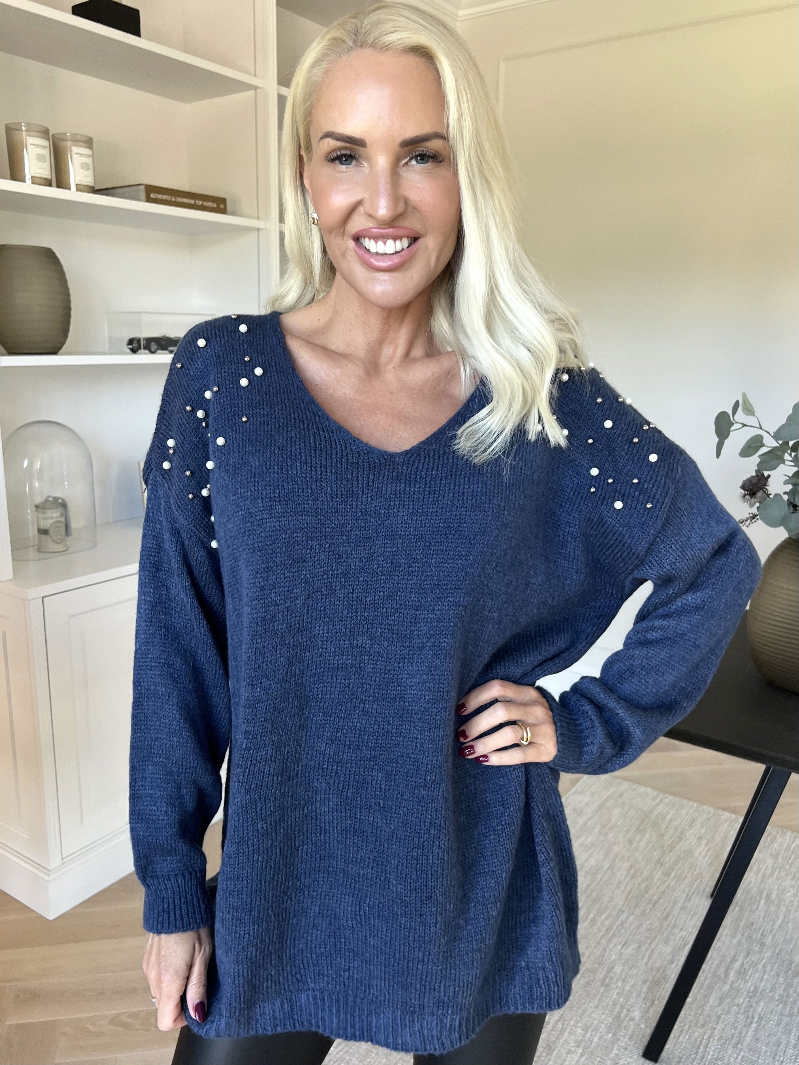 Rydika - Ensfarvet strik pyntet med fine perler