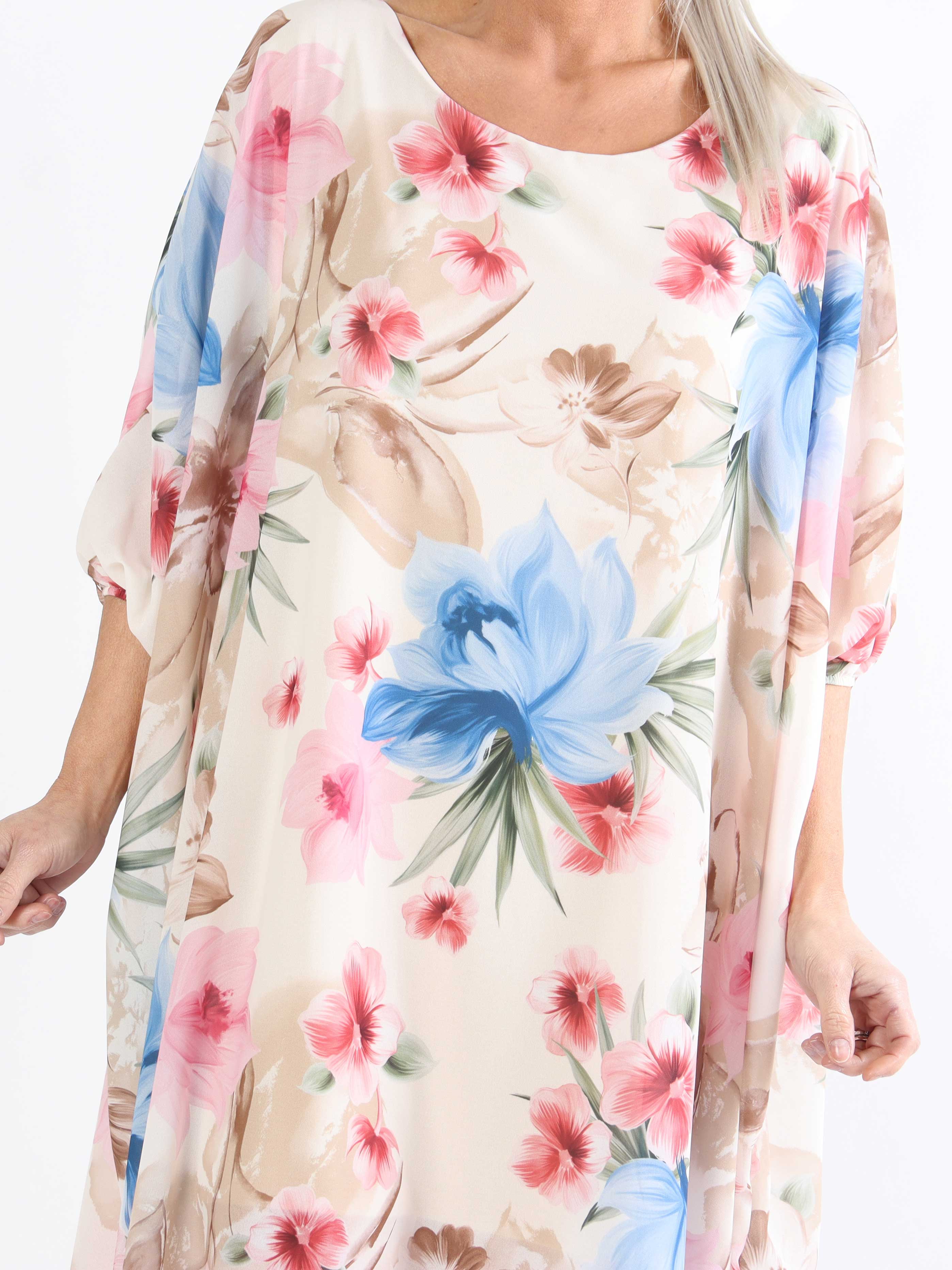 Sabine - Sød plussize kjole med flagermusærmer