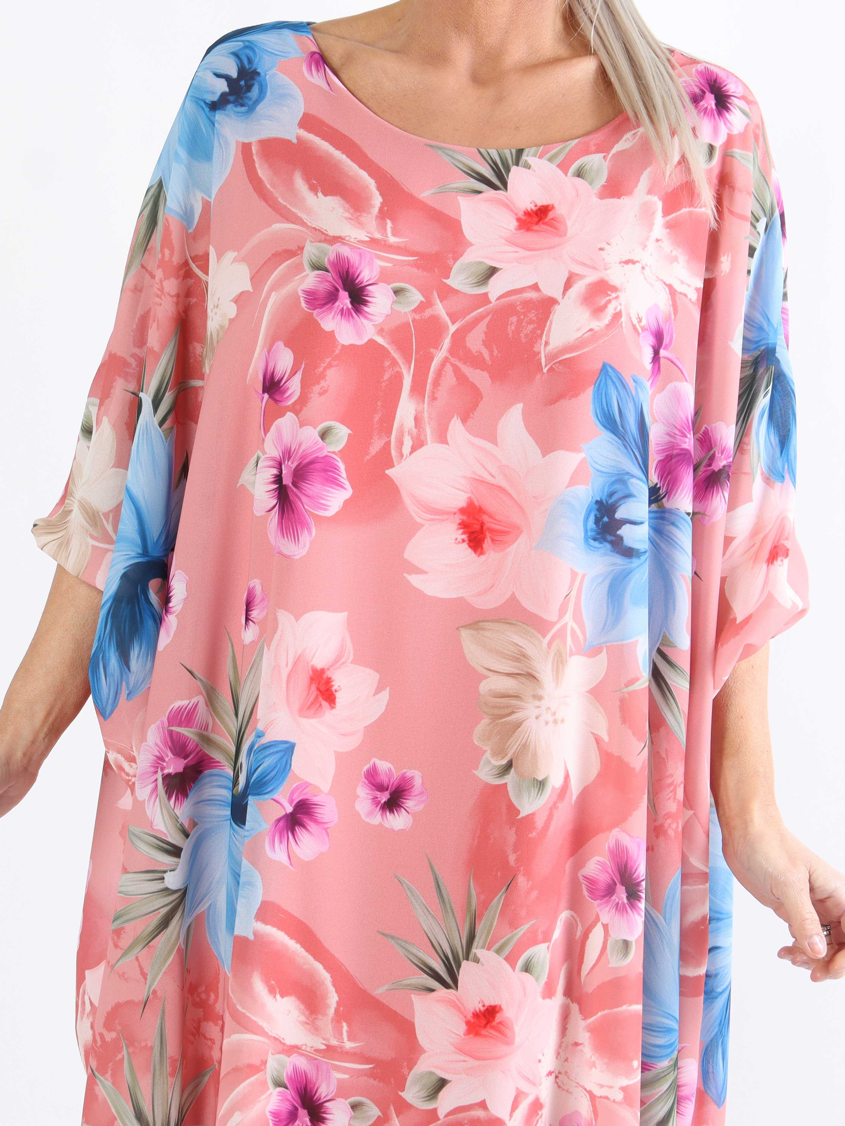 Sabine - Sød plussize kjole med flagermusærmer