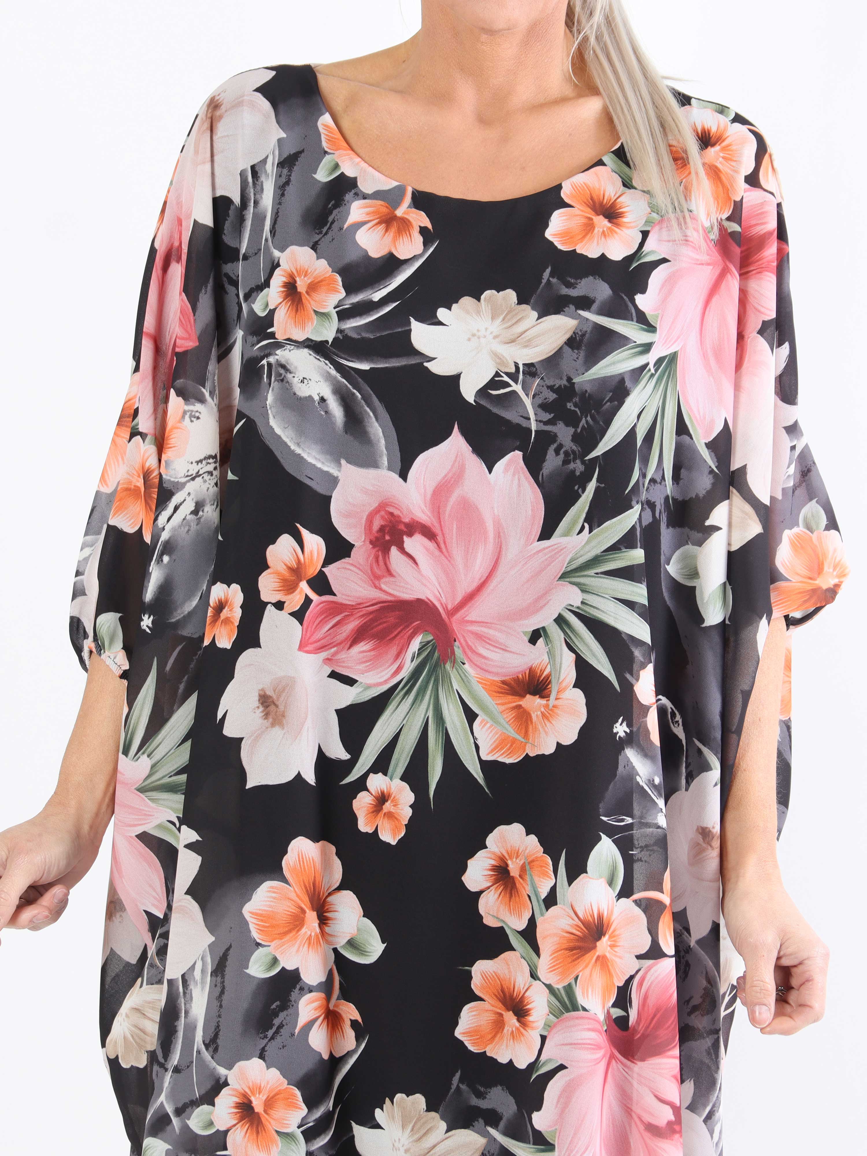 Sabine - Sød plussize kjole med flagermusærmer