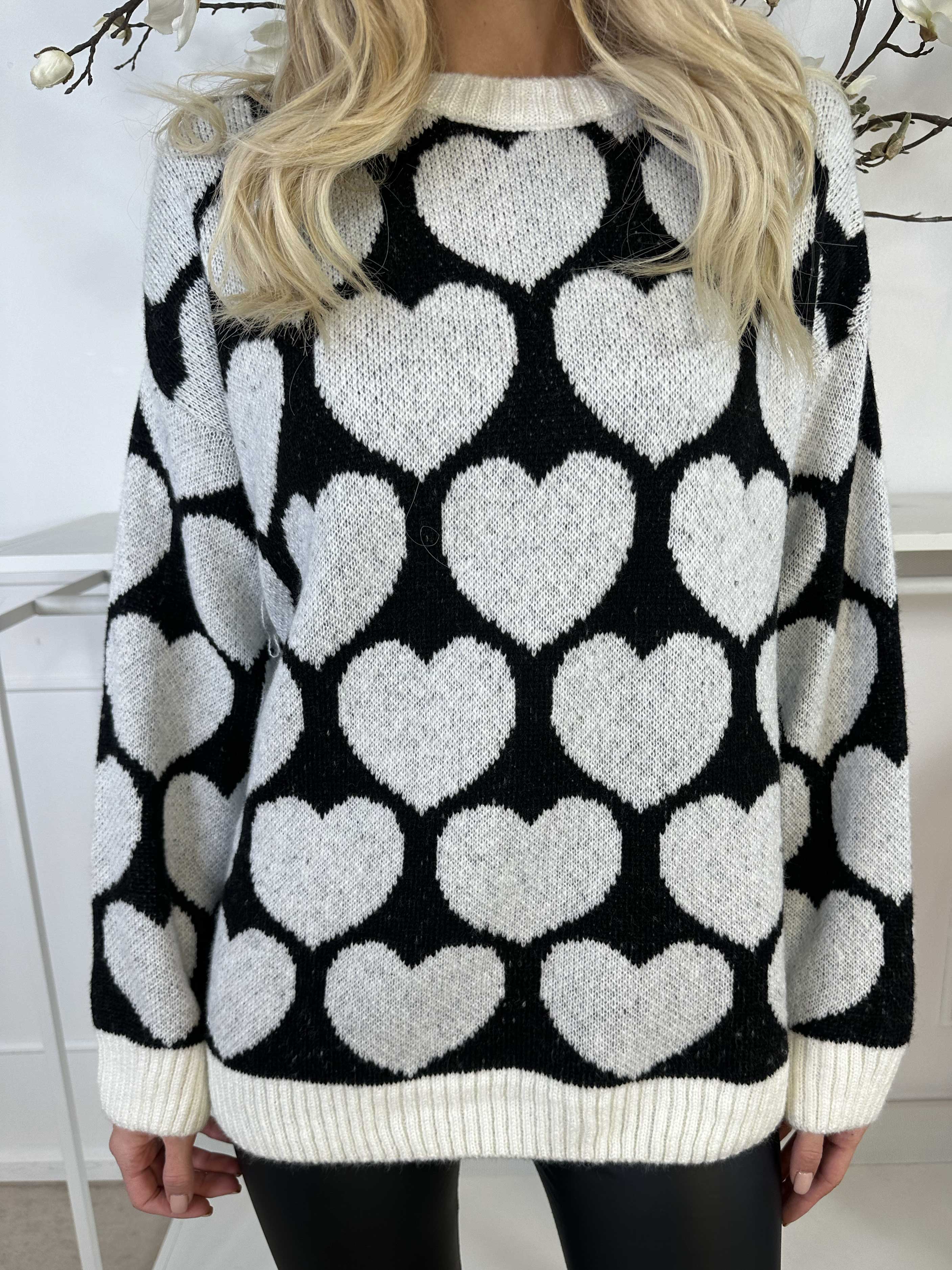 Saidy - Tyk strikbluse med hjerter