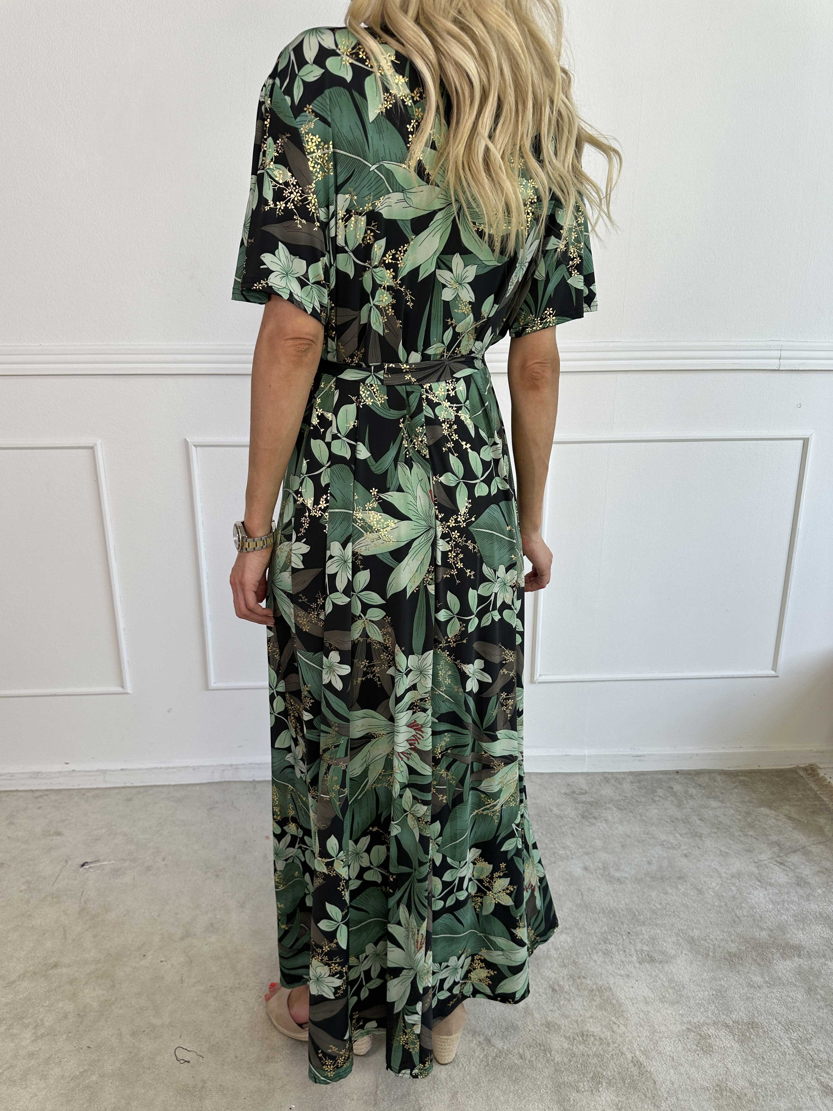 Sansa - Lang elastisk blomstret kjole med bindebånd