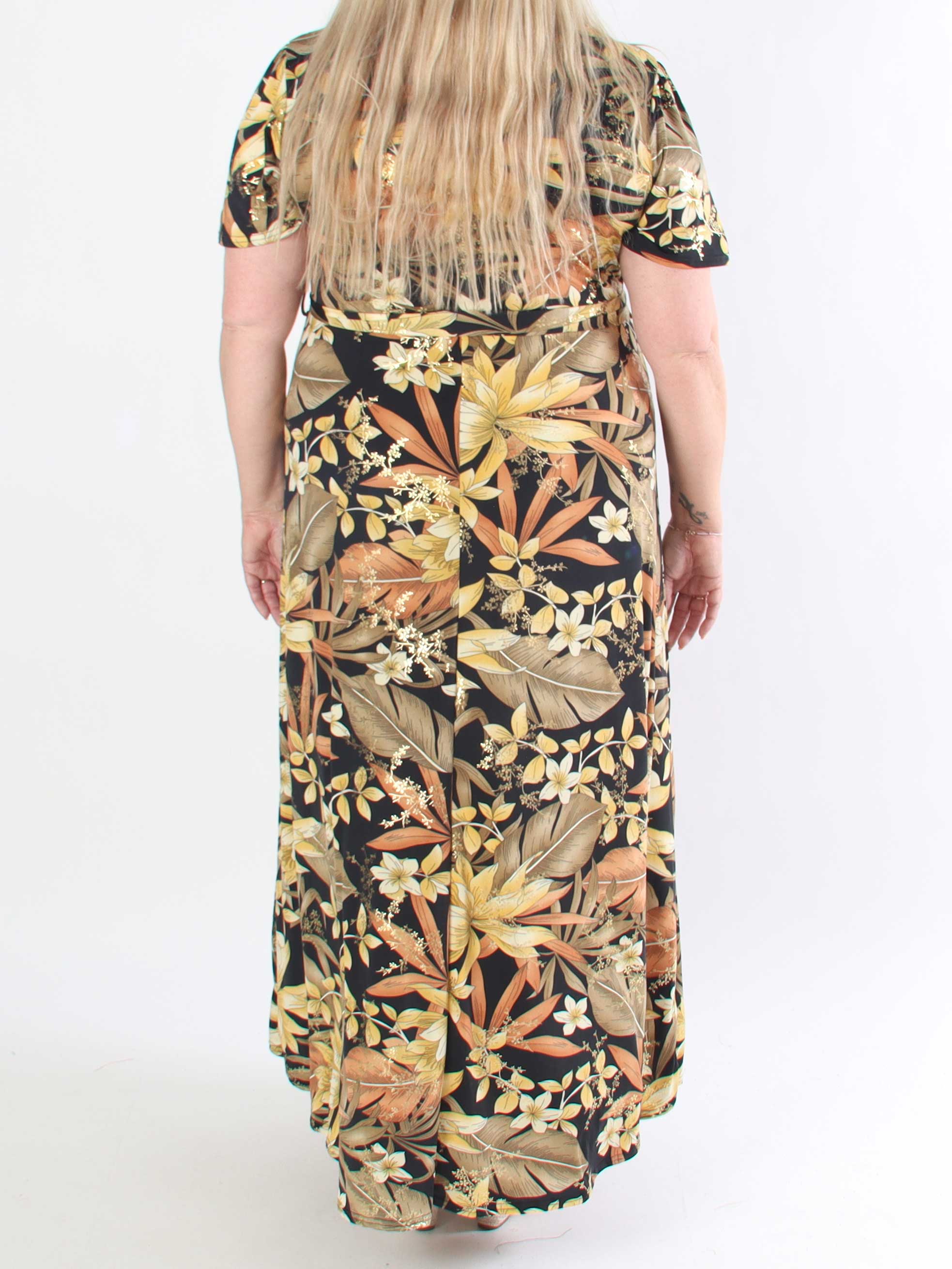 Sansa - Elastisk blomstret plus size kjole med bindebånd