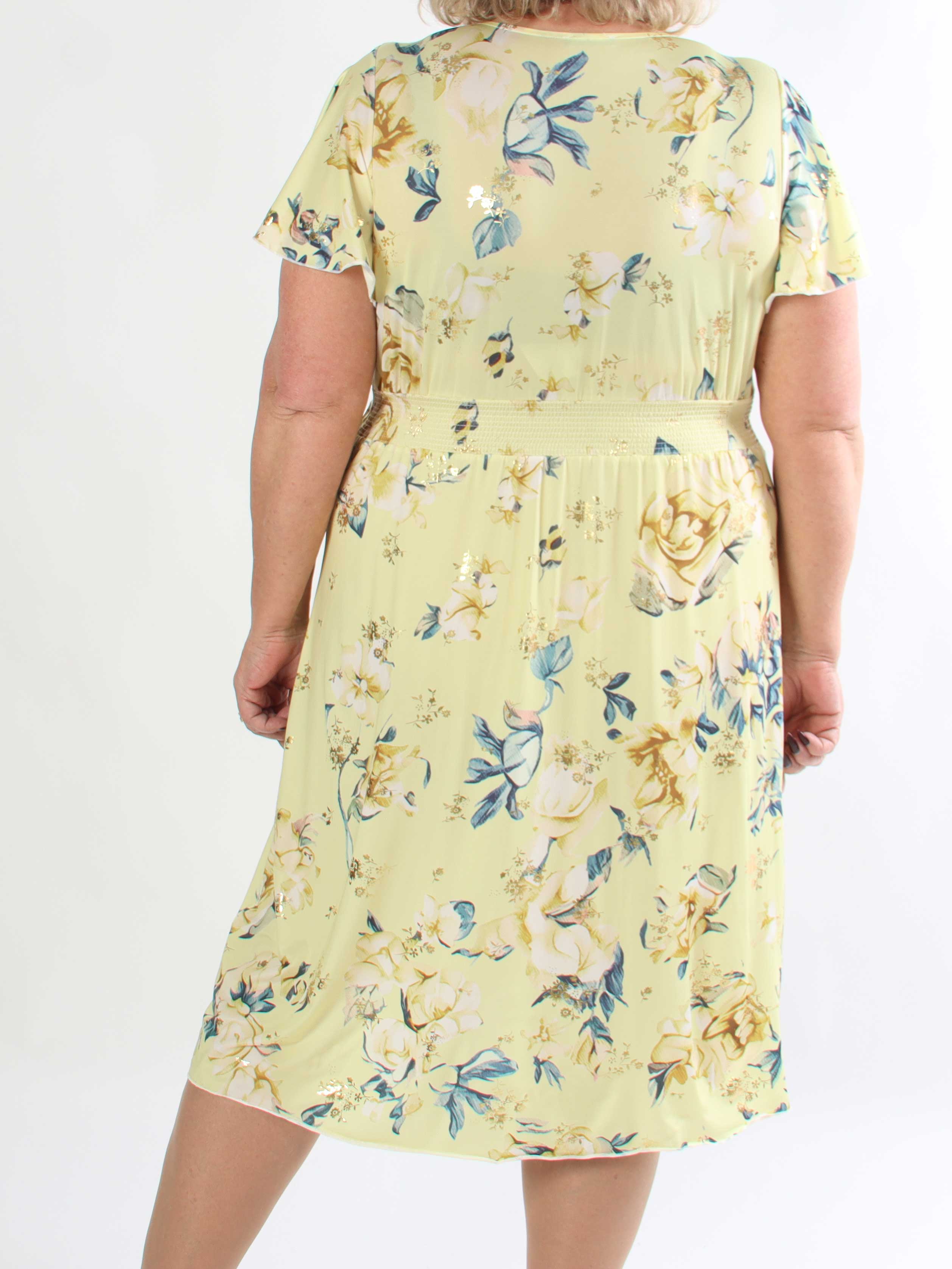 Savina Rose S/S - Blomstret elastisk plus size kjole i slå-om-look