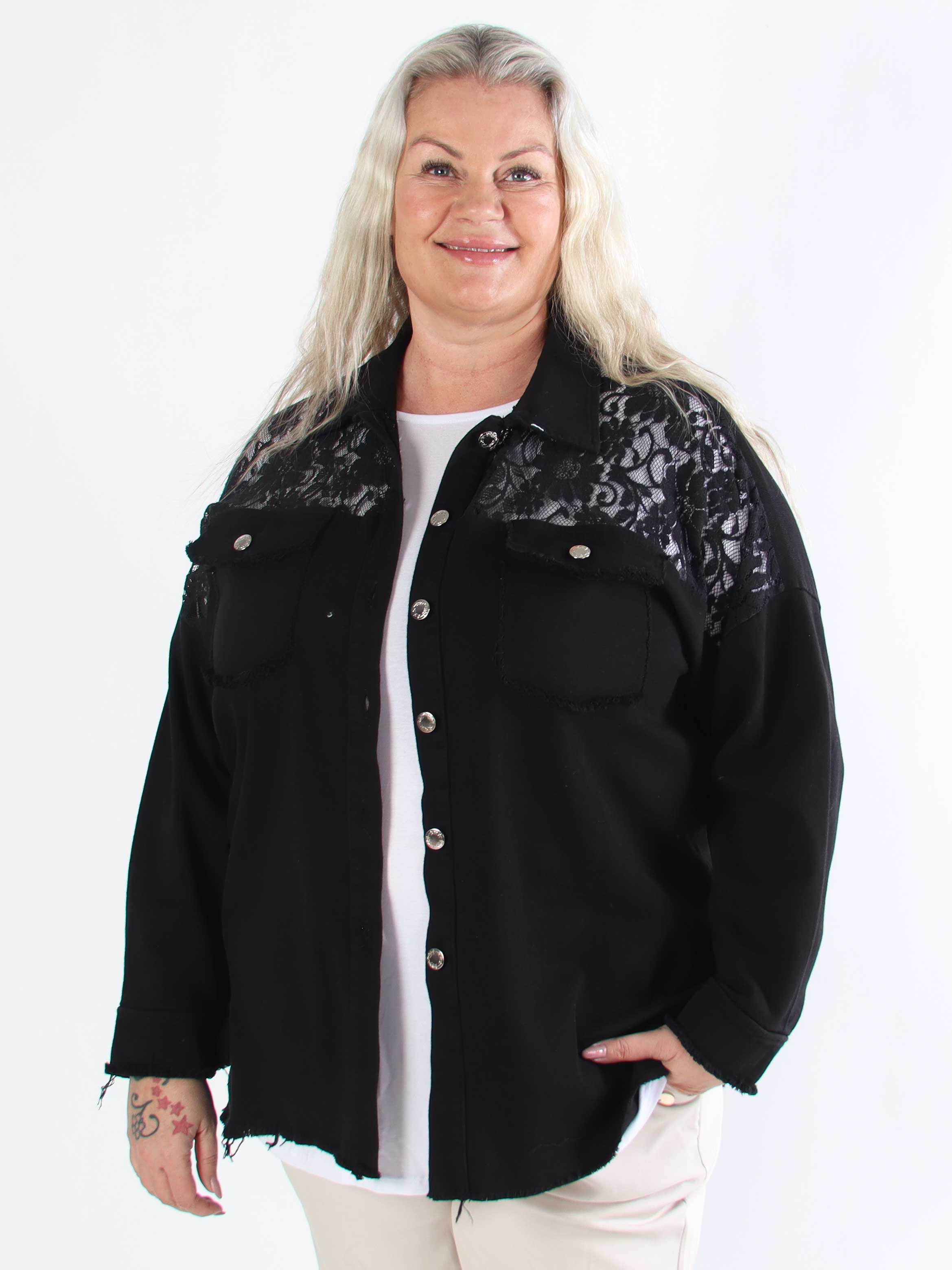 Scarlett - Plus size denimjakke med blonde på skuldrene