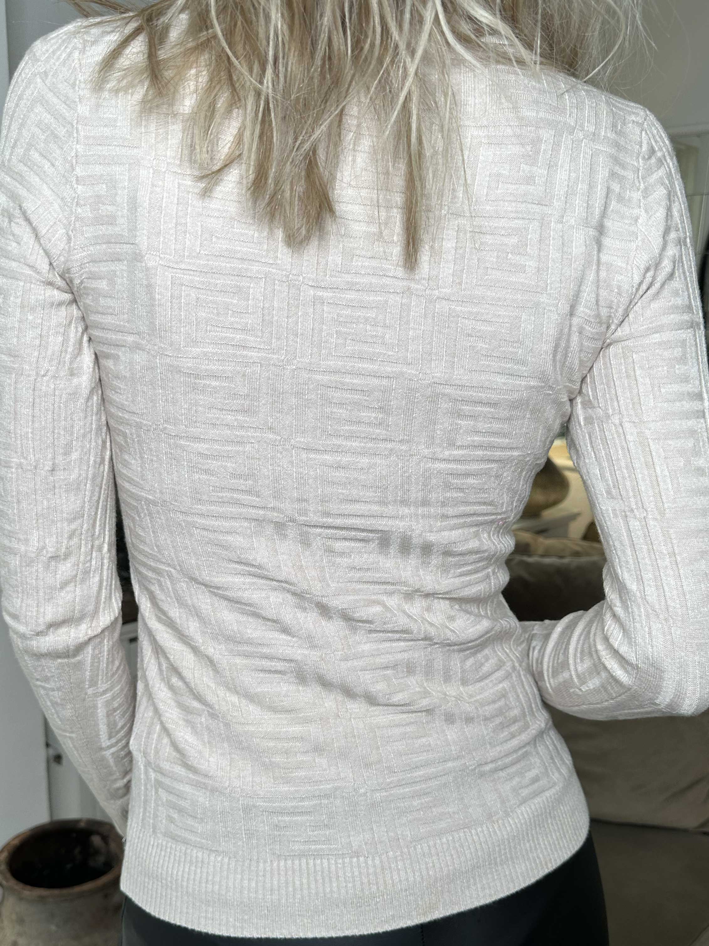 Serafina - Tætsiddende strikbluse med stræk