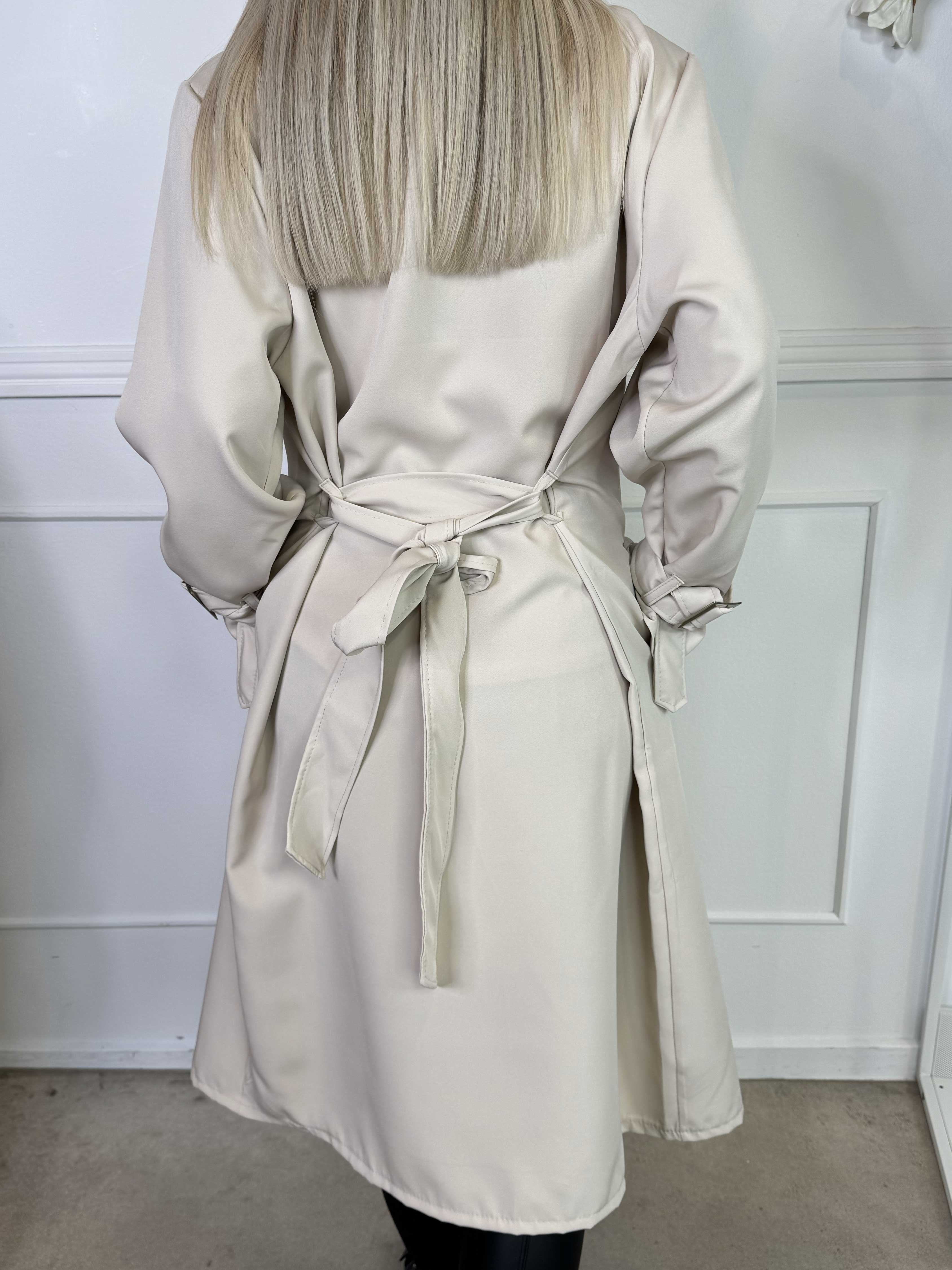 Sharpay - Let trenchcoat med bindebånd