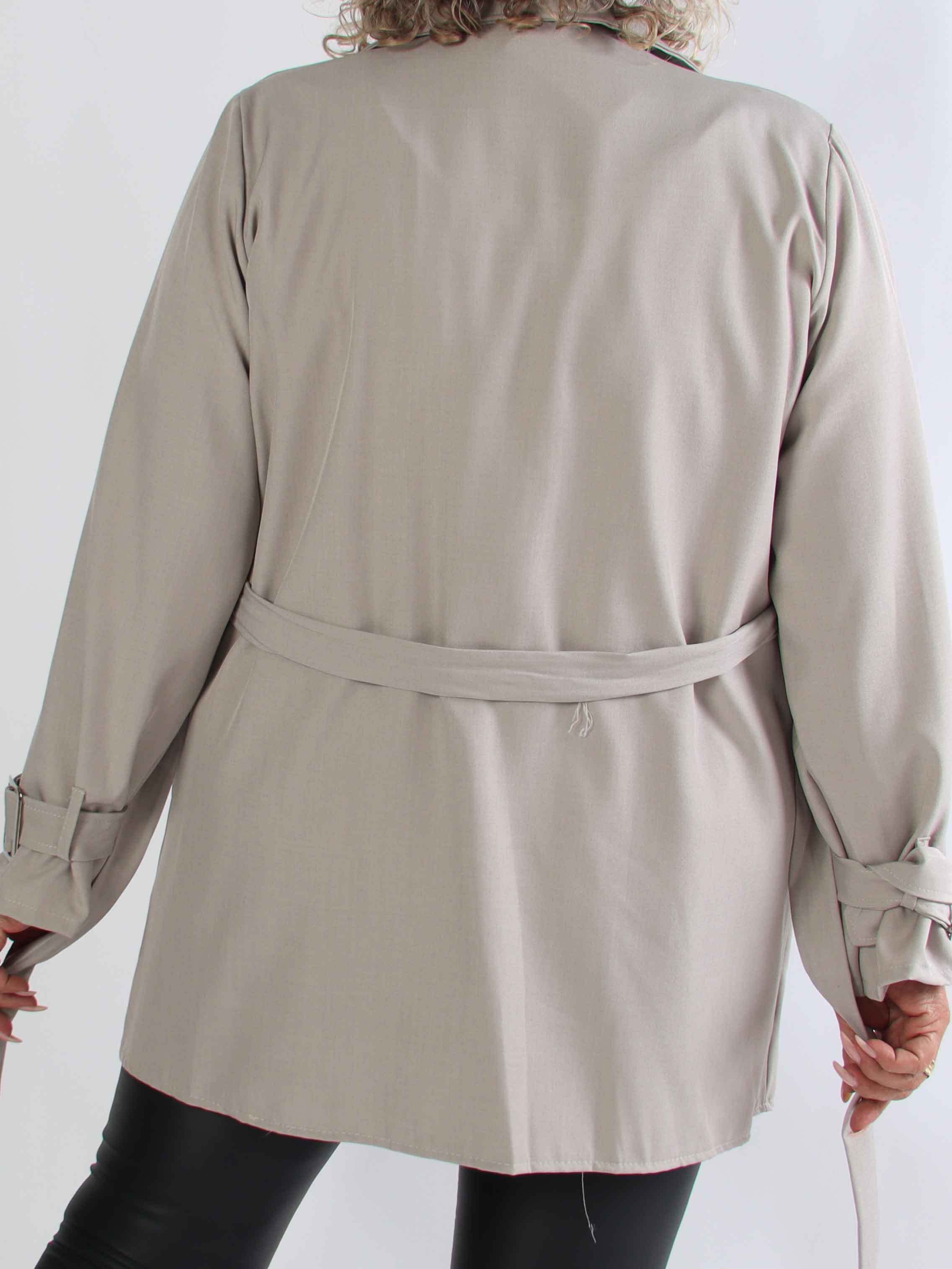 Sharpay Short 2.0 - Kort let plus size trenchcoat med bindebånd