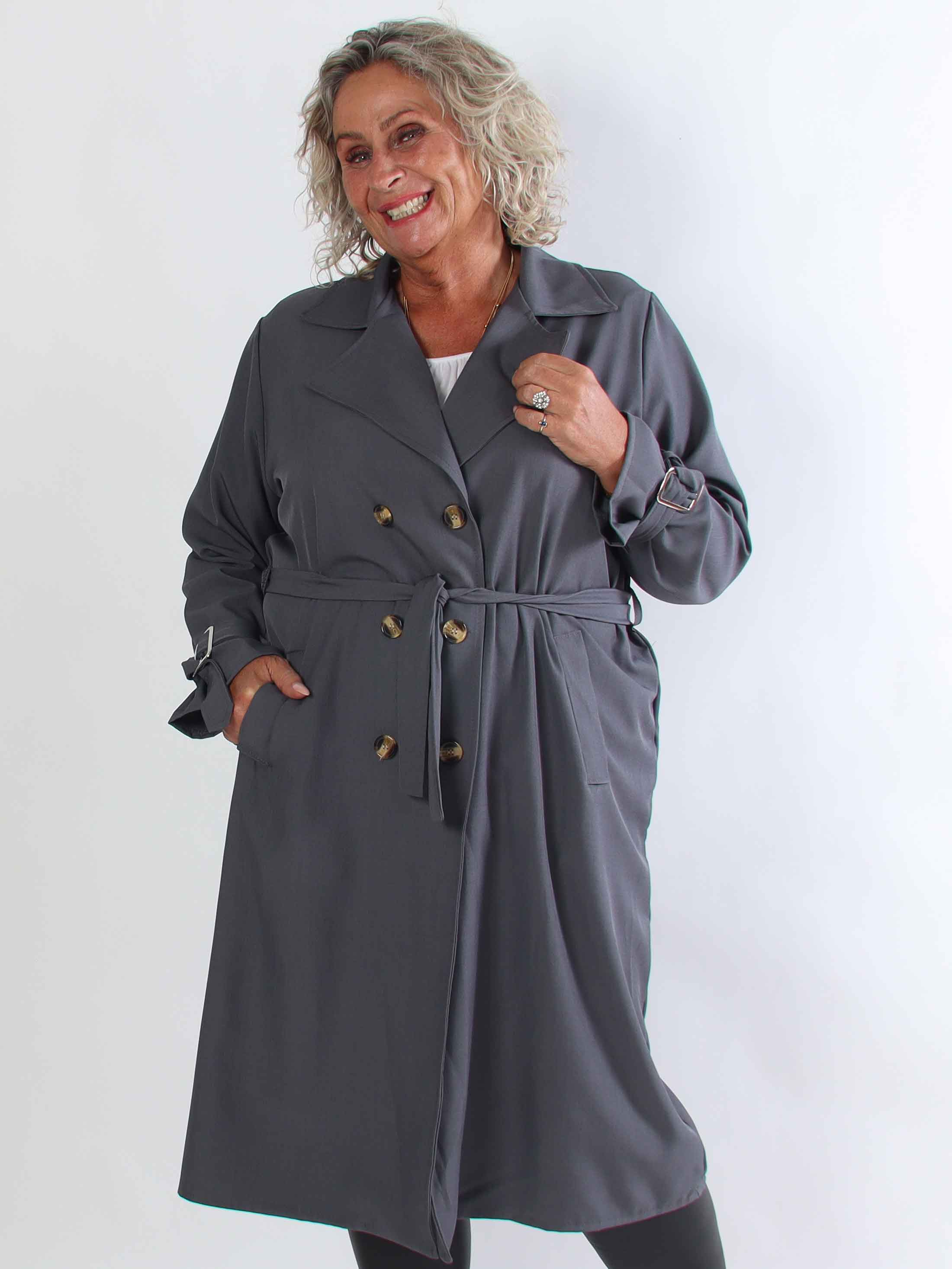 Sharpay 2.0 - Let plus size trenchcoat med bindebånd