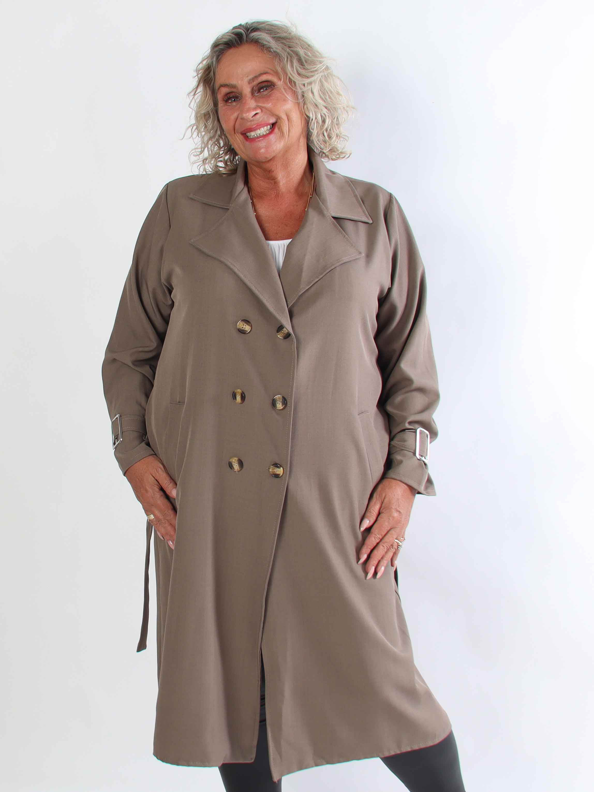 Sharpay 2.0 - Let plus size trenchcoat med bindebånd