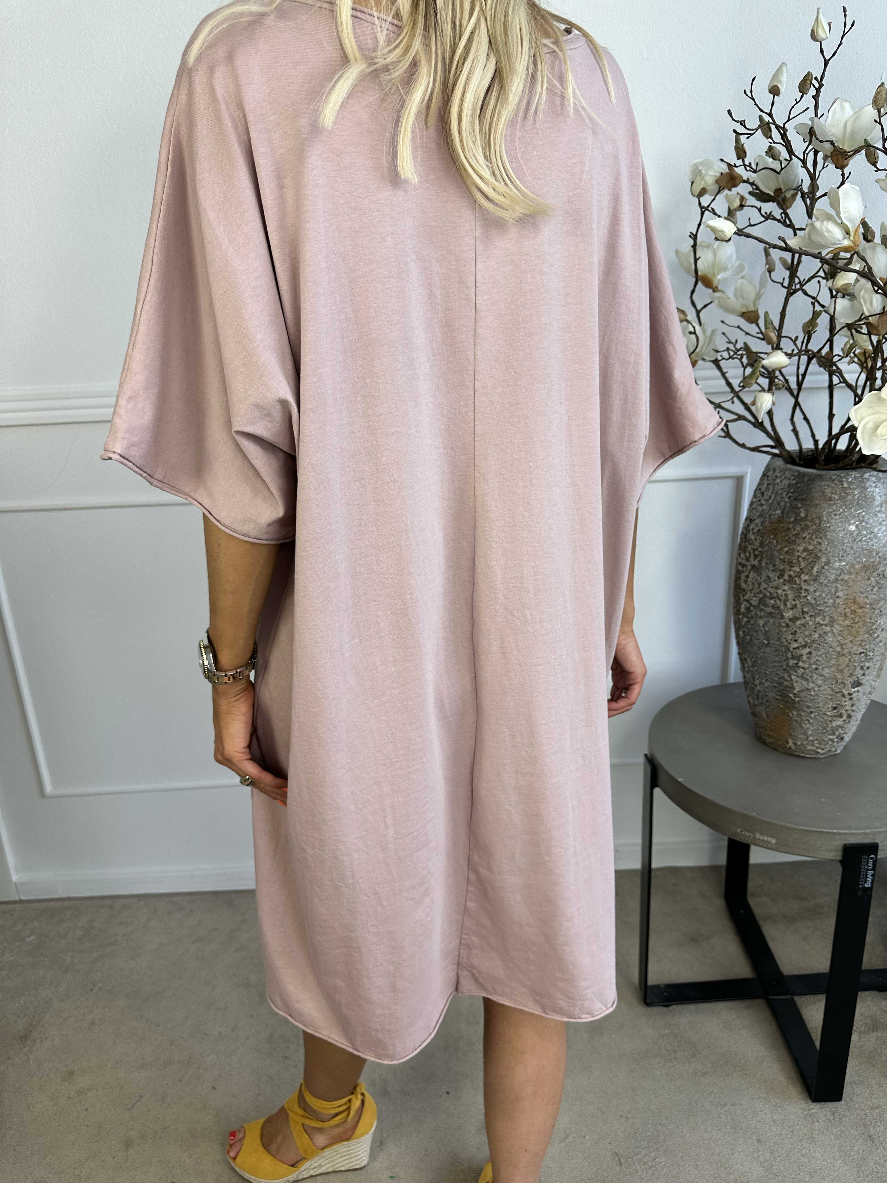 Shila - T-shirtkjole i bomuld med hjerte i pailletter