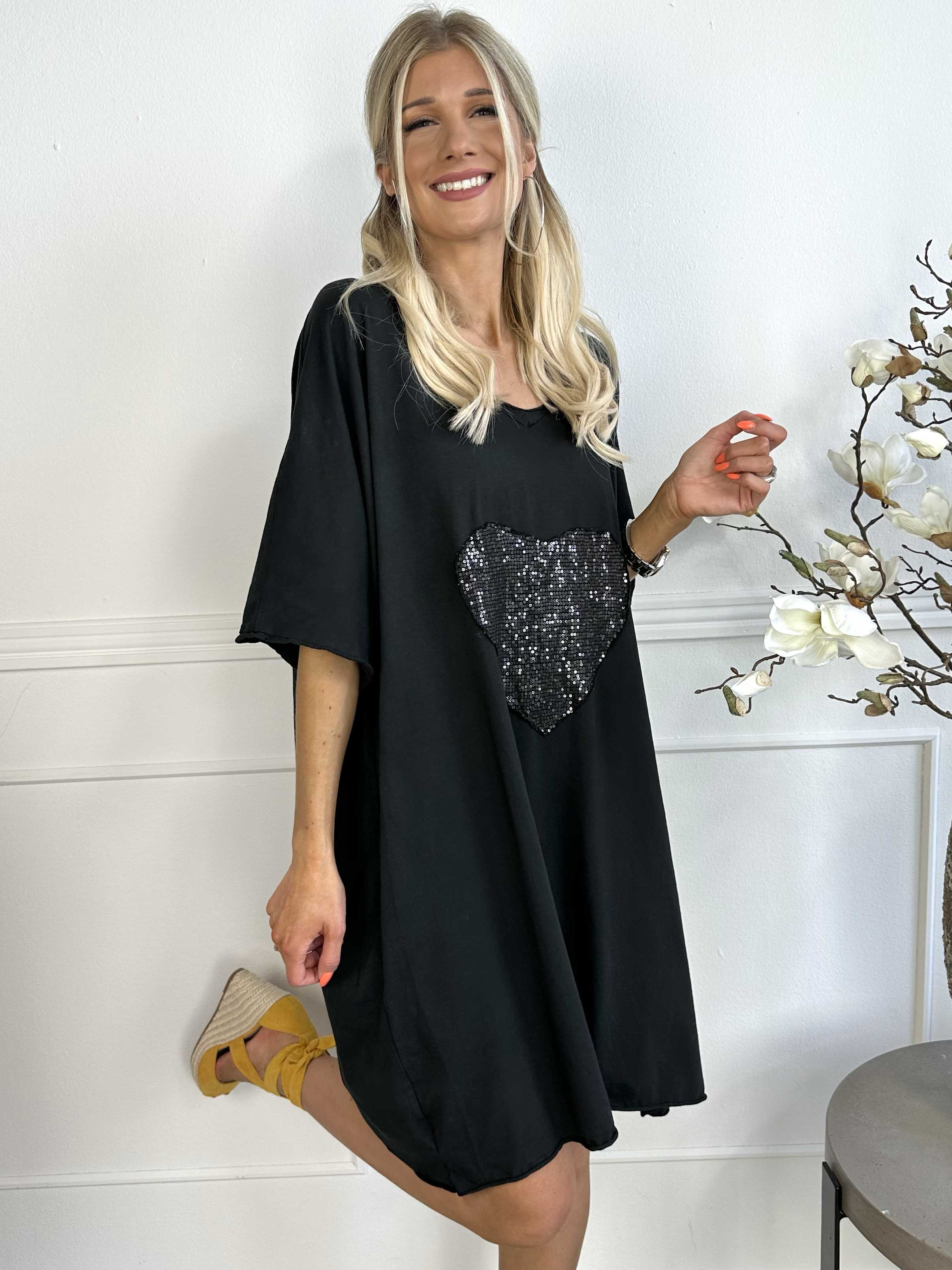 Shila - T-shirtkjole i bomuld med hjerte i pailletter