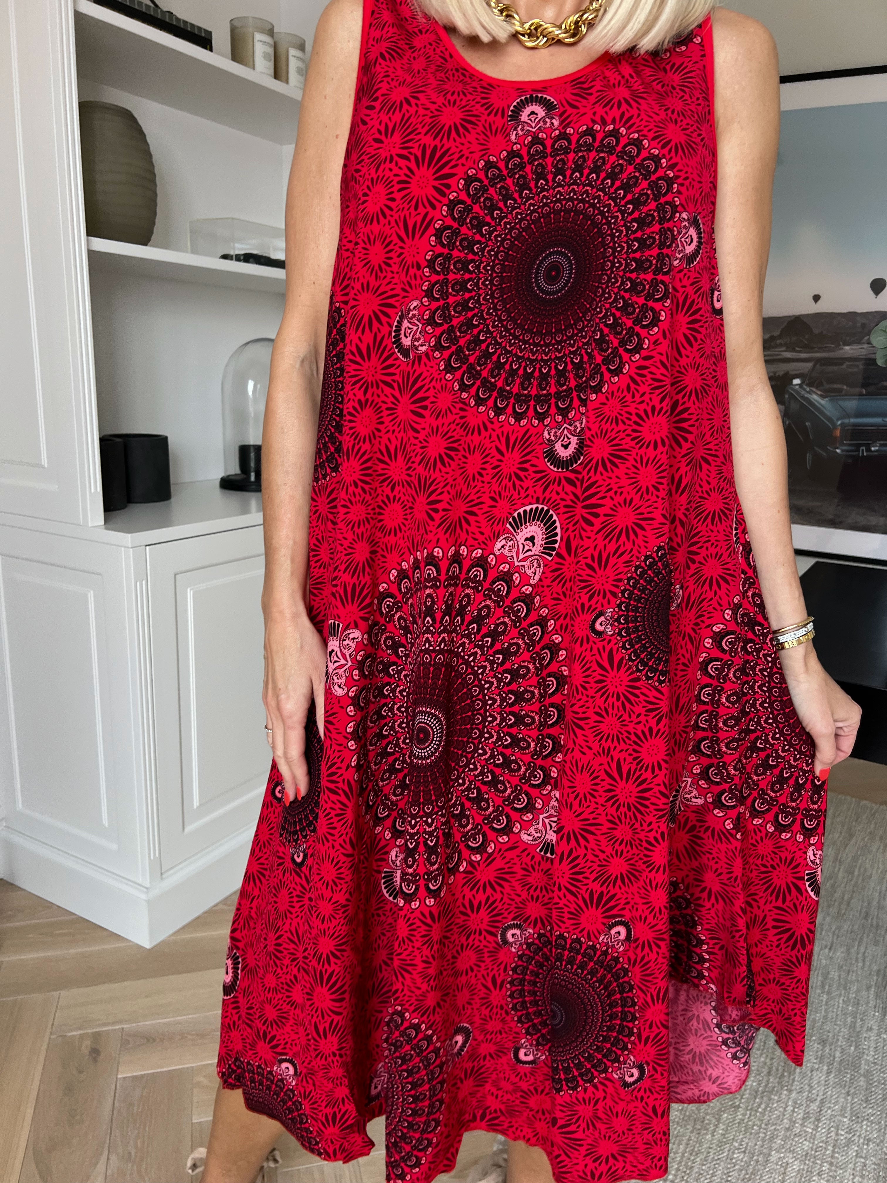 Sienna - Mønstret kjole i blød viskose med flatterende A-facon