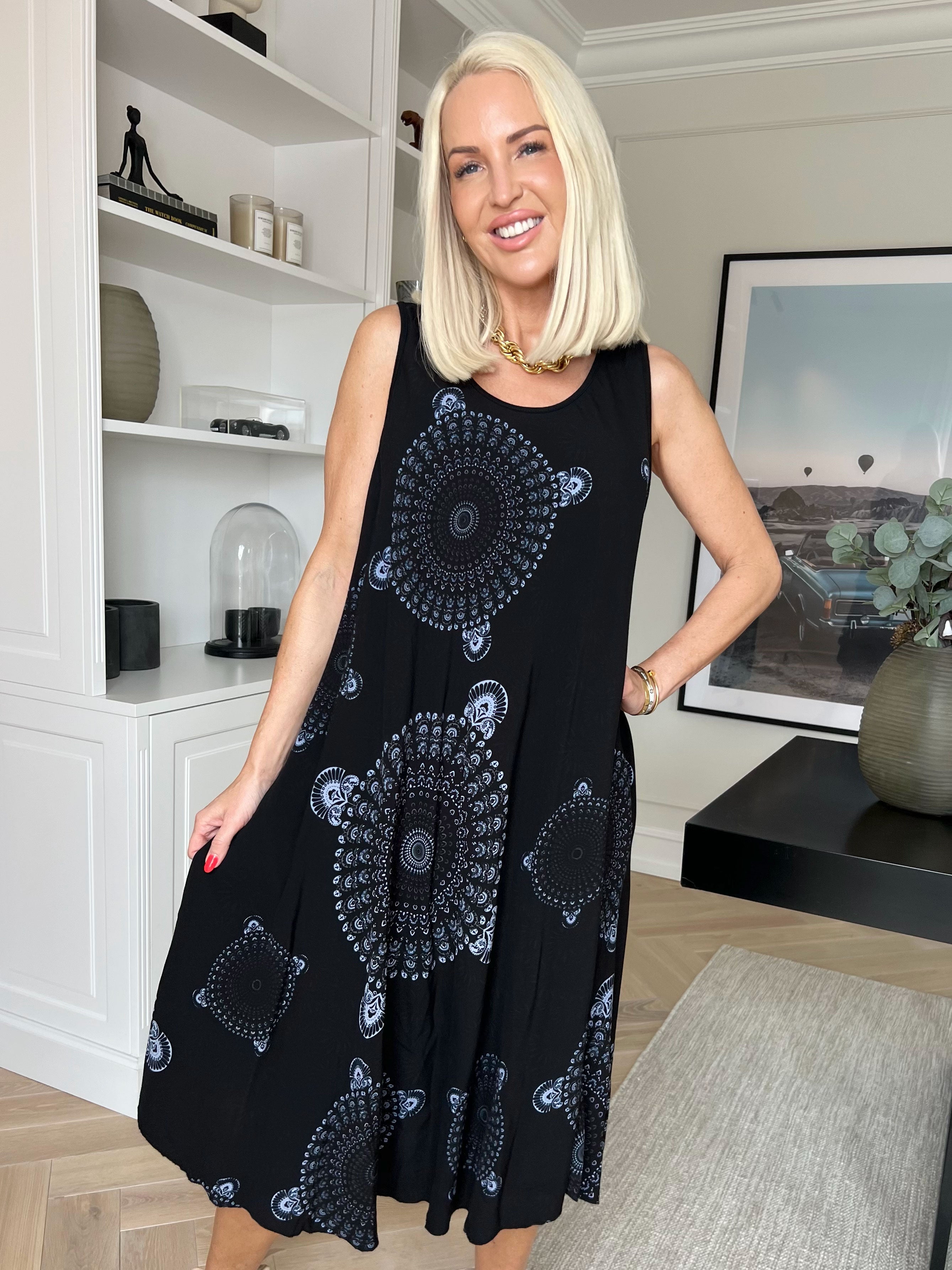 Sienna - Mønstret kjole i blød viskose med flatterende A-facon