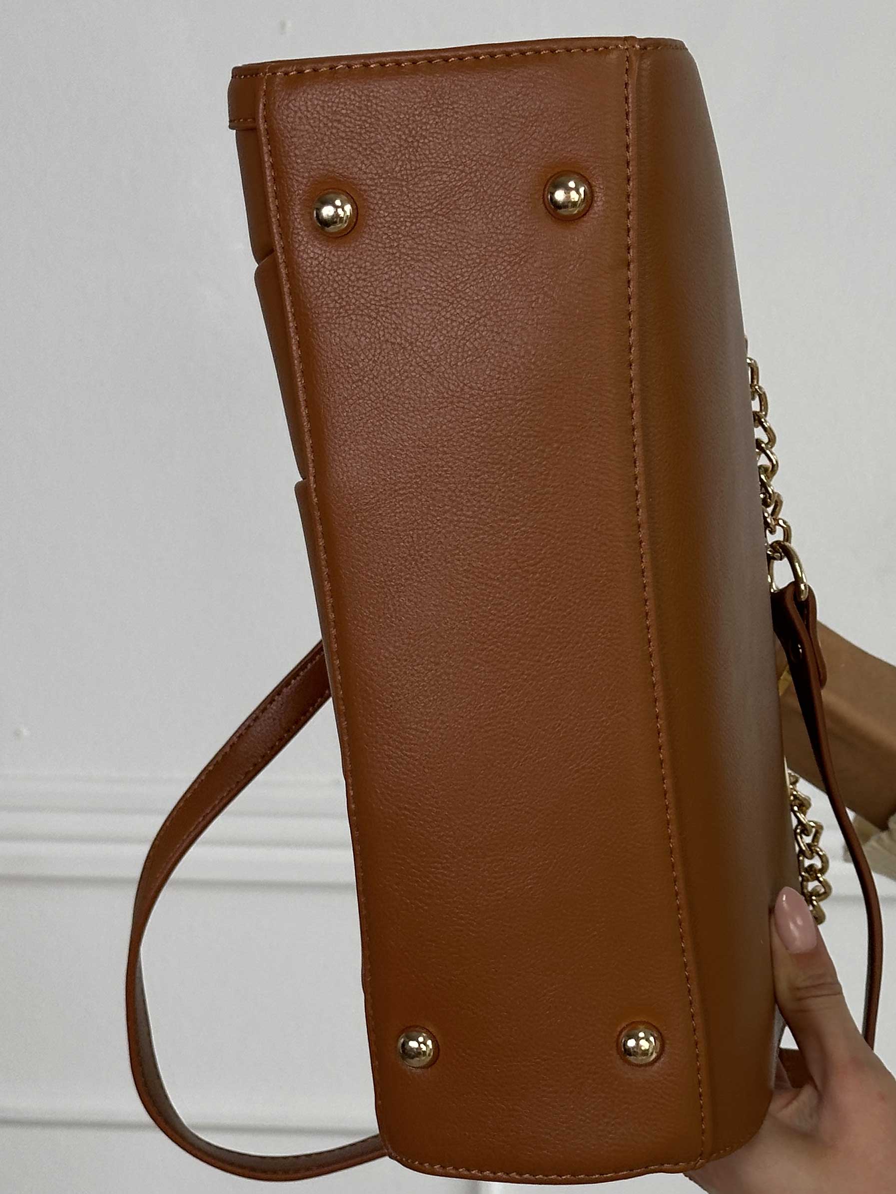 Sigun - Skuldertaske med medfølgende rem til crossbody