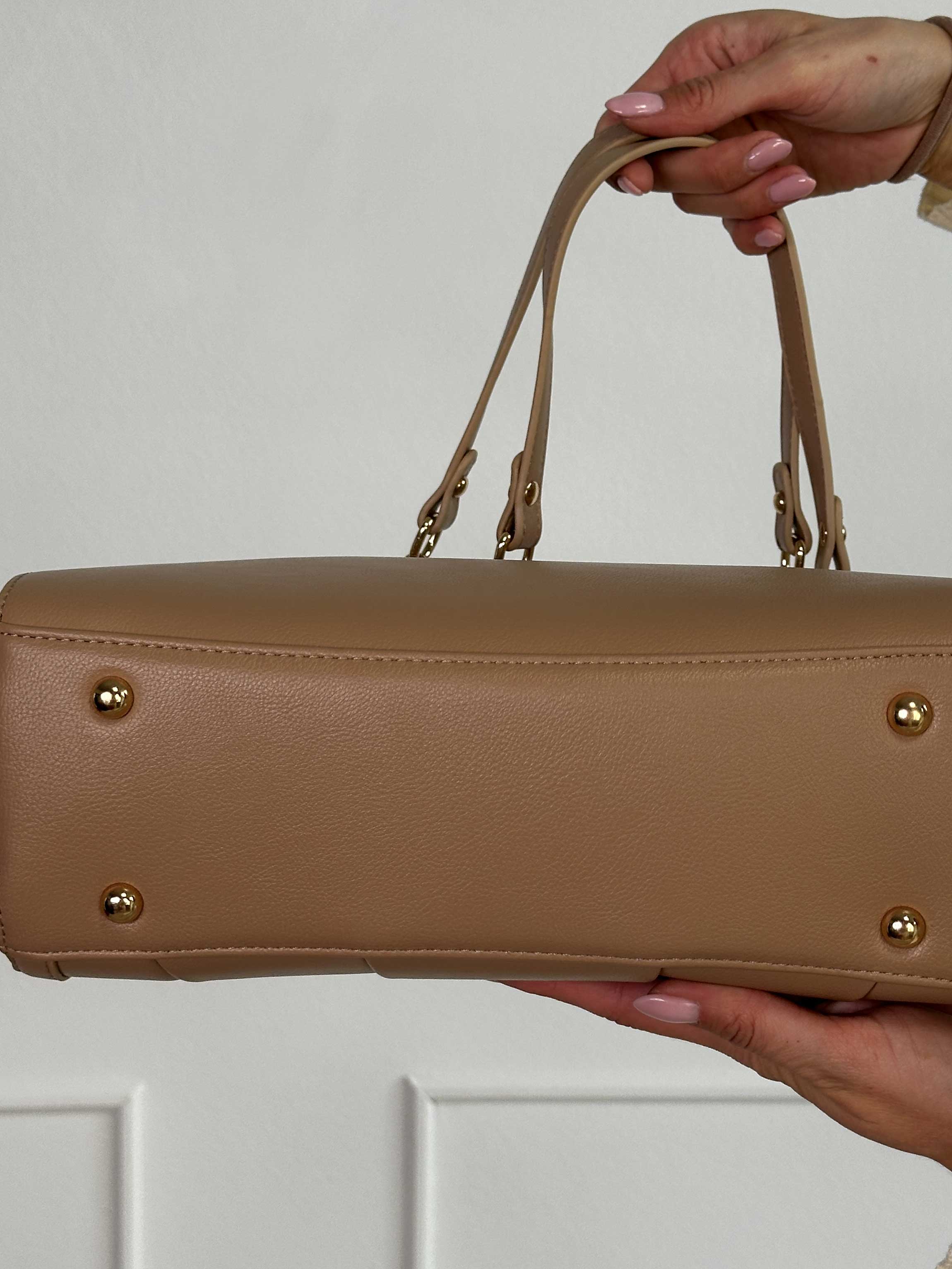 Sigun - Skuldertaske med medfølgende rem til crossbody